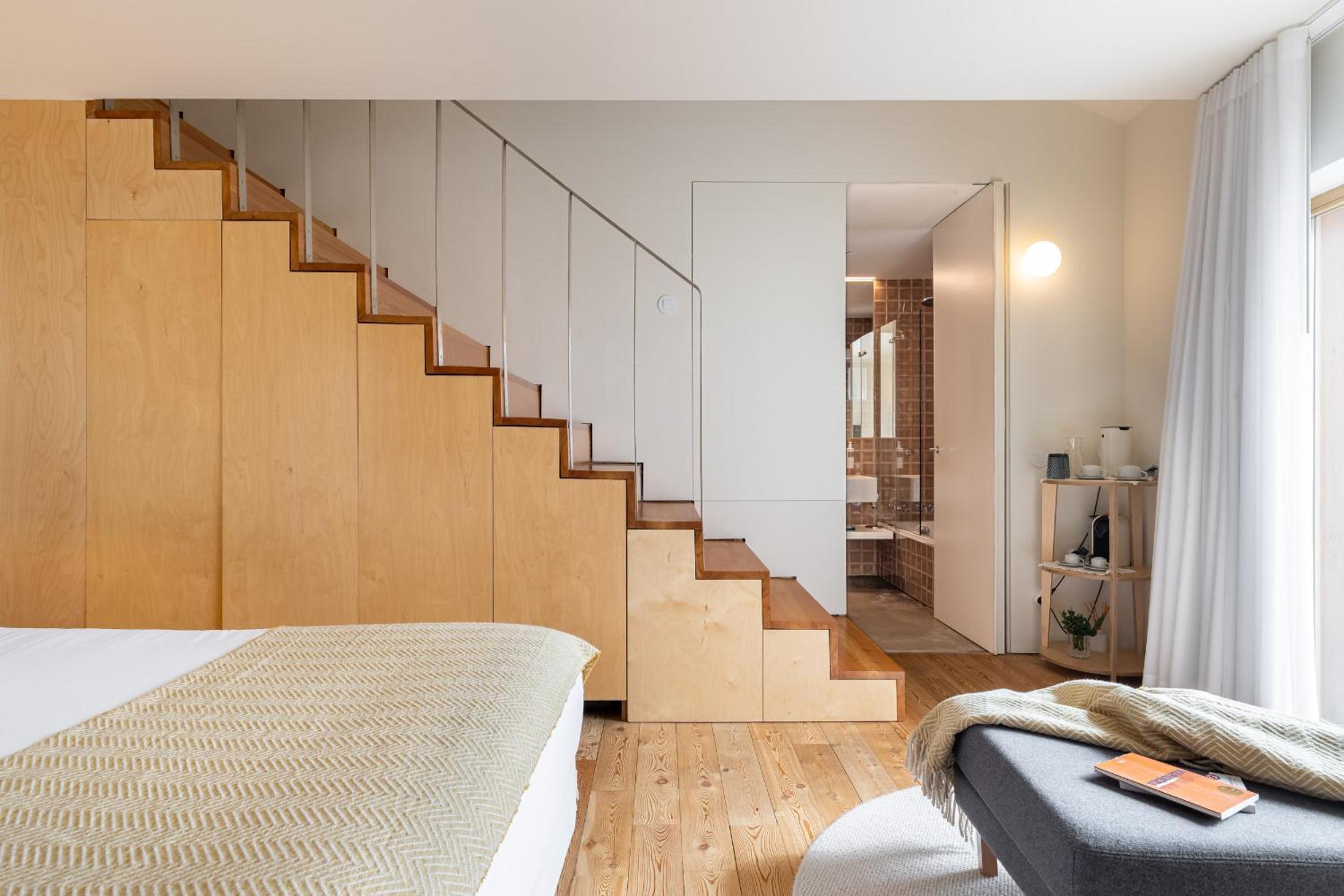 Duplex Suite - Photo 4