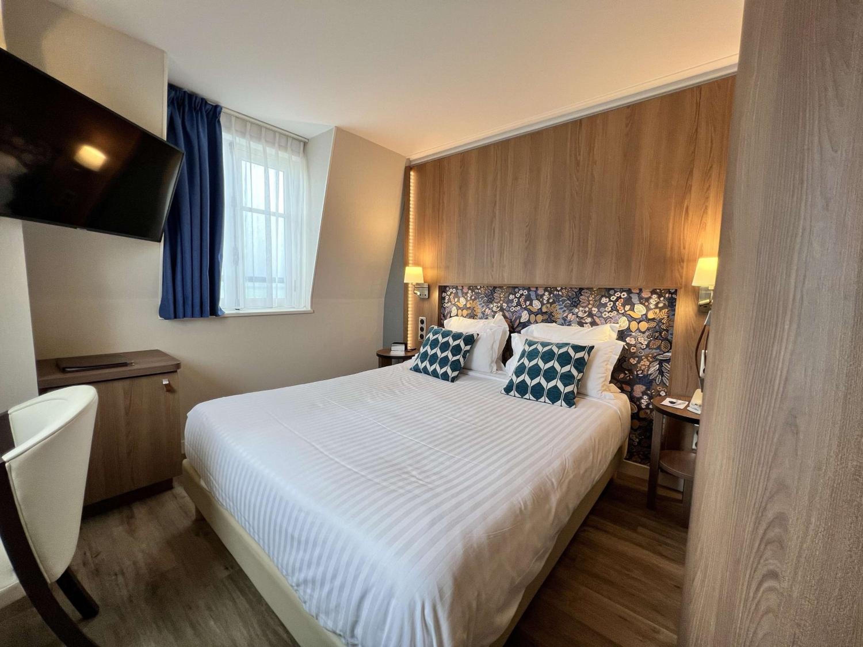 Standard Double Room with Sea View - Photo 1