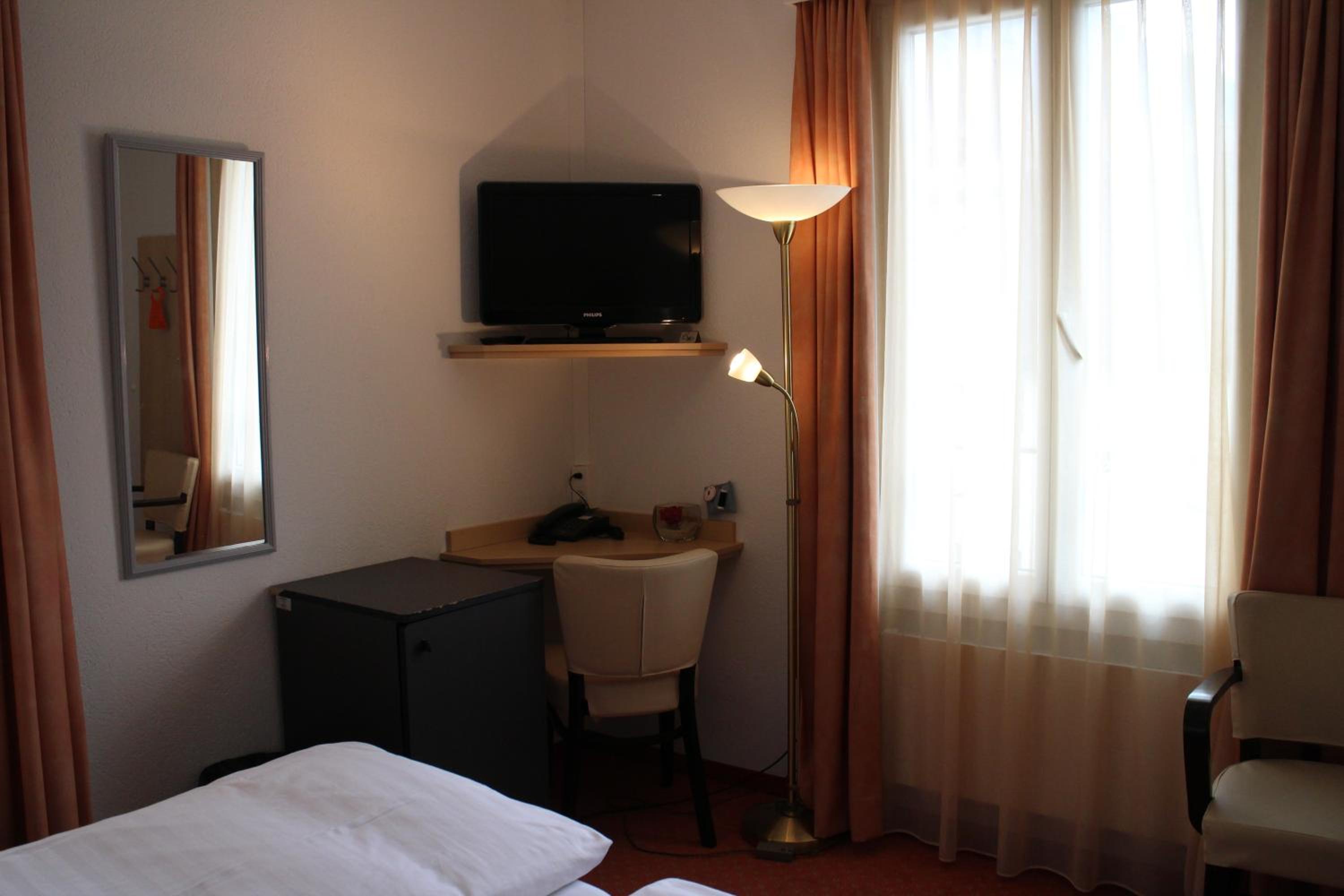 Standard Double Room - Photo 1