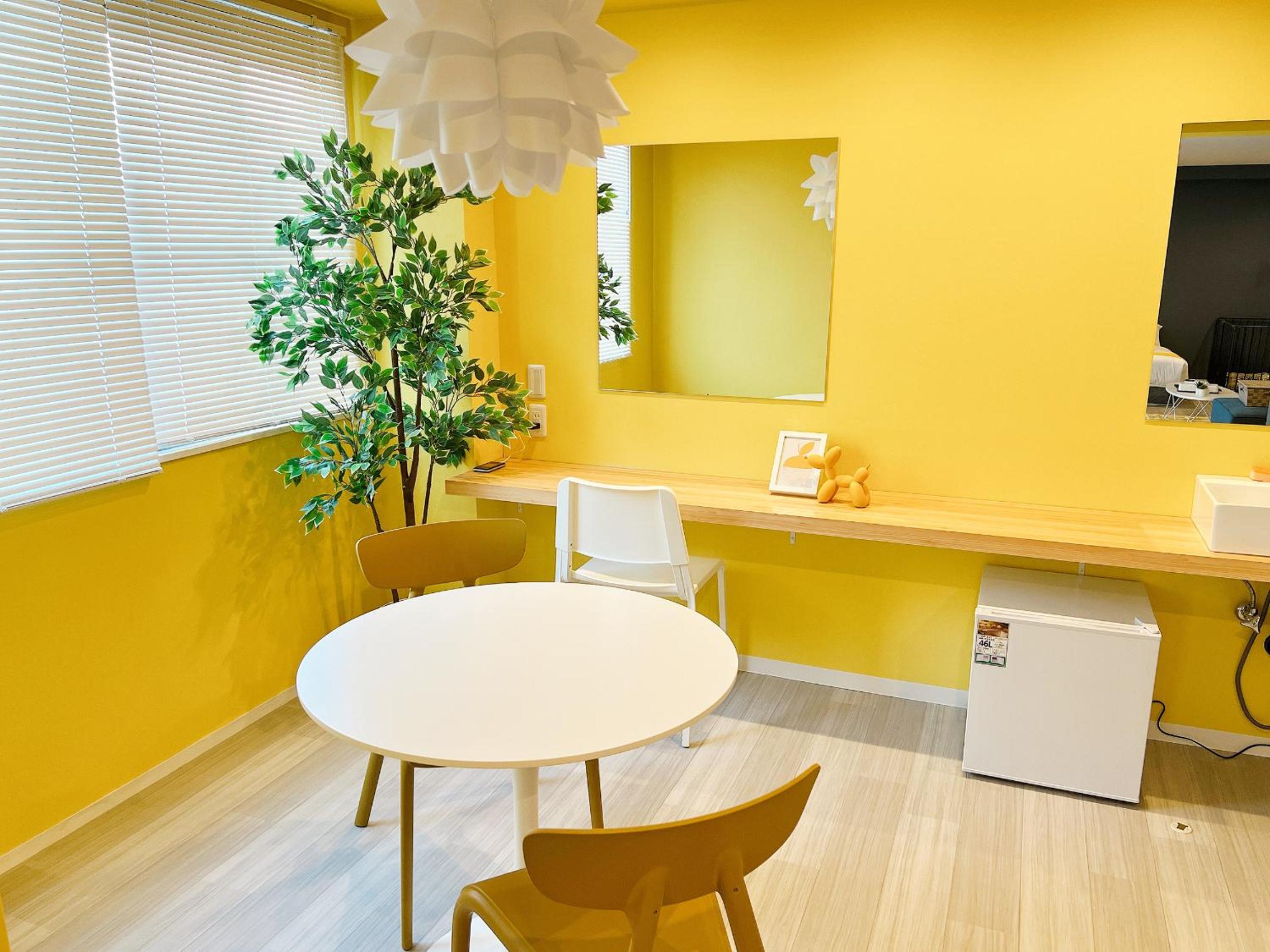 Apartment with Balcony - Photo 17