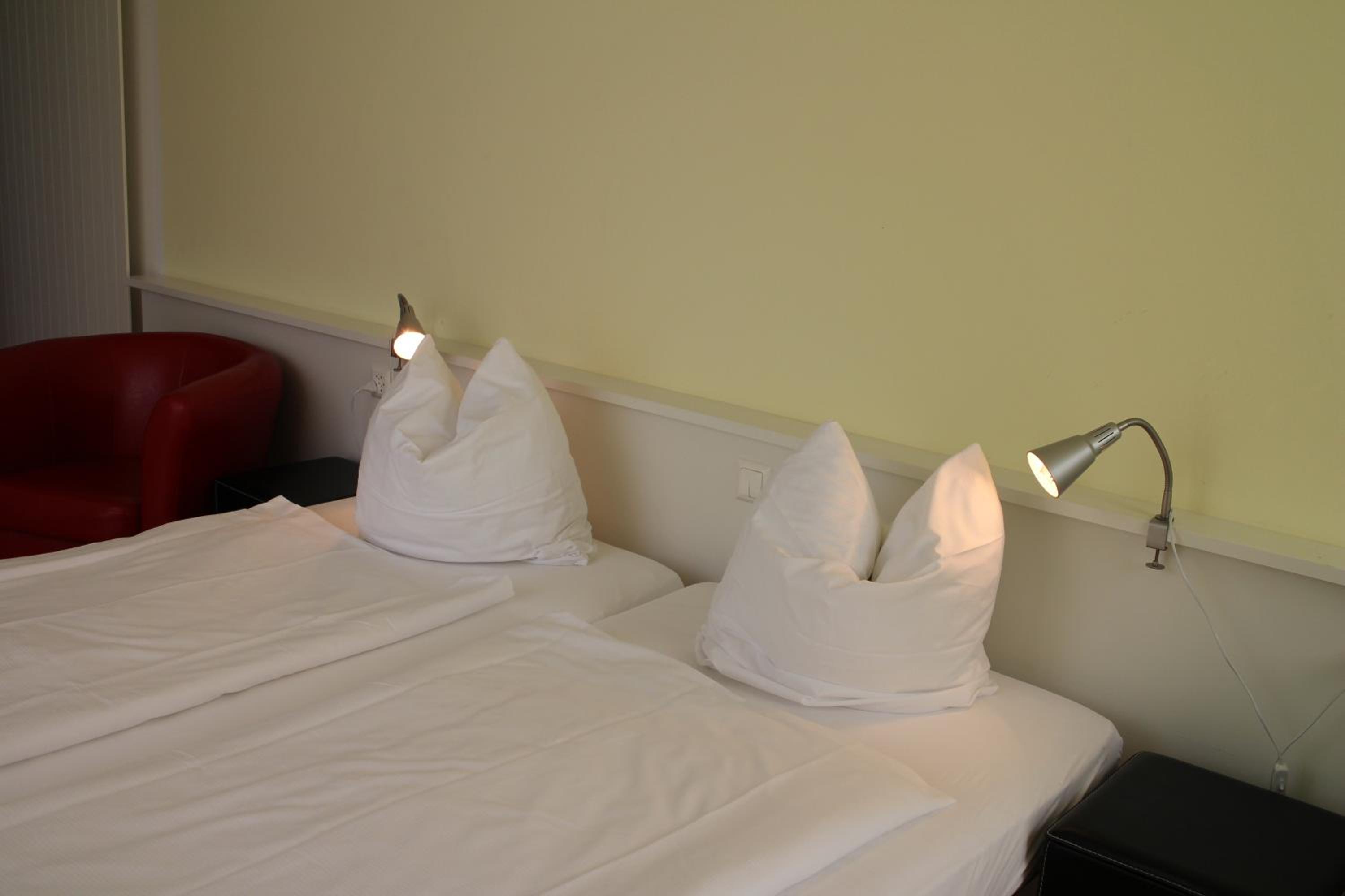 Standard Double Room - Photo 1