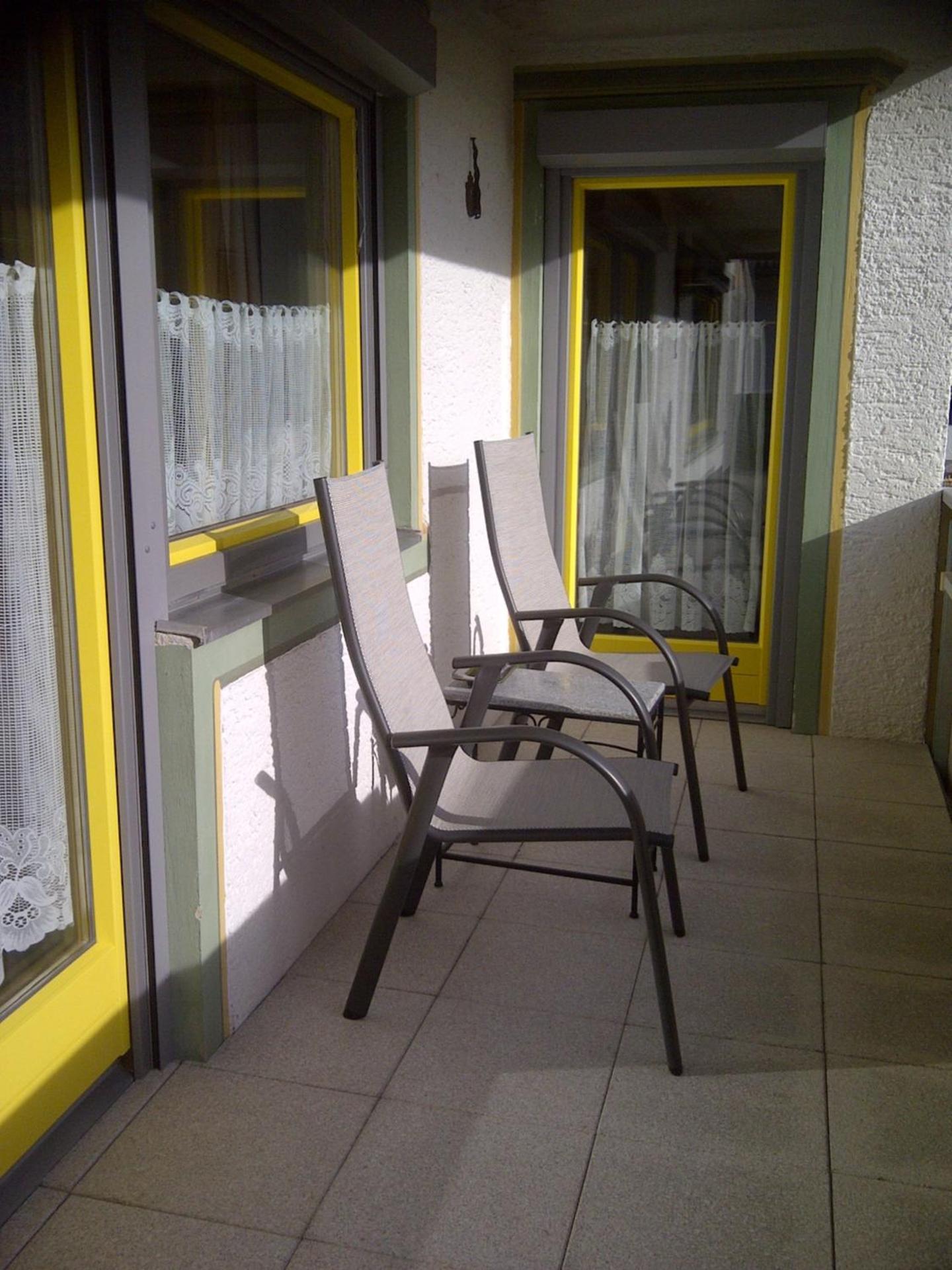One-Bedroom Apartment with Balcony photo 2