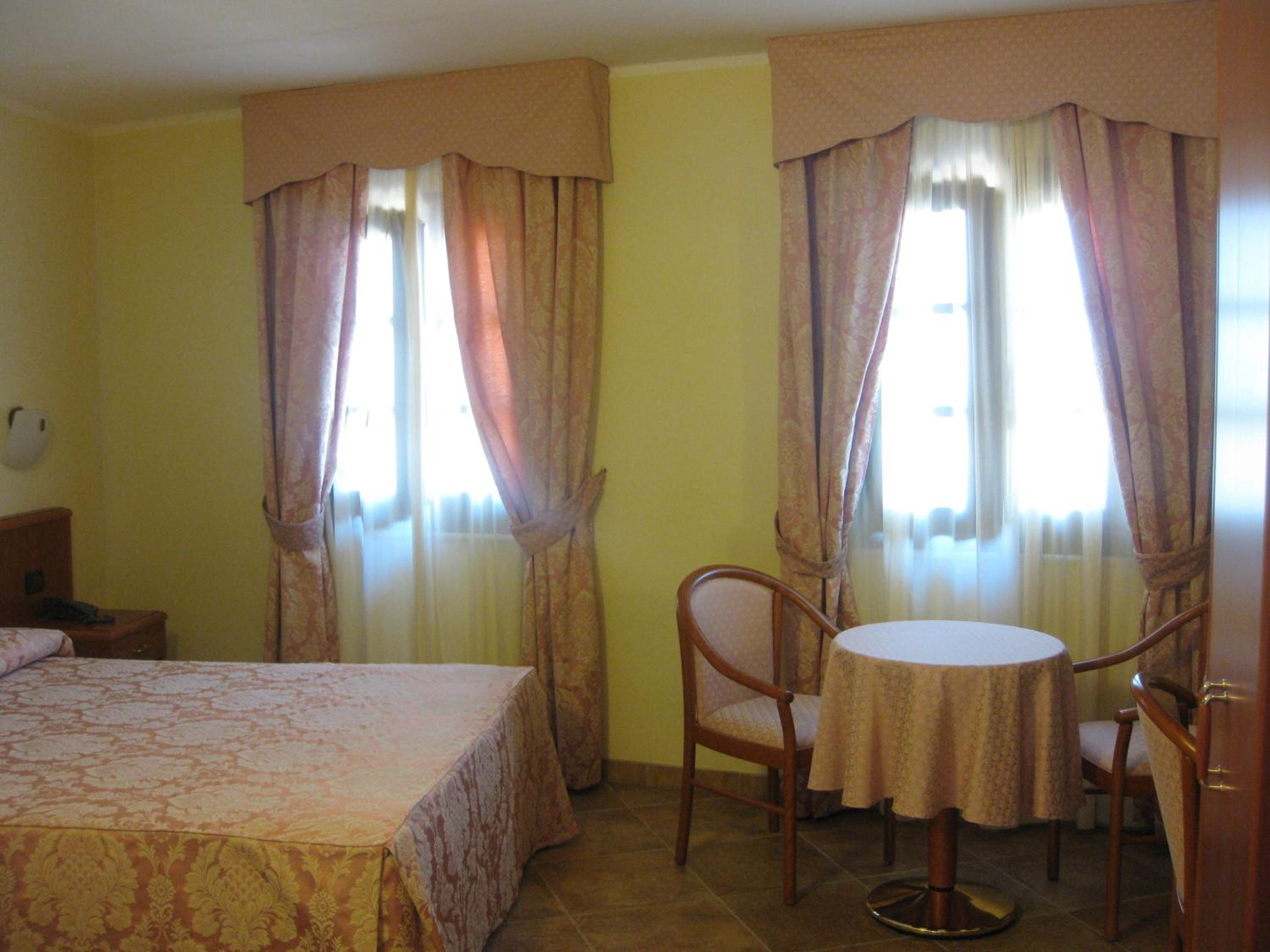 Double Room with Balcony photo 3