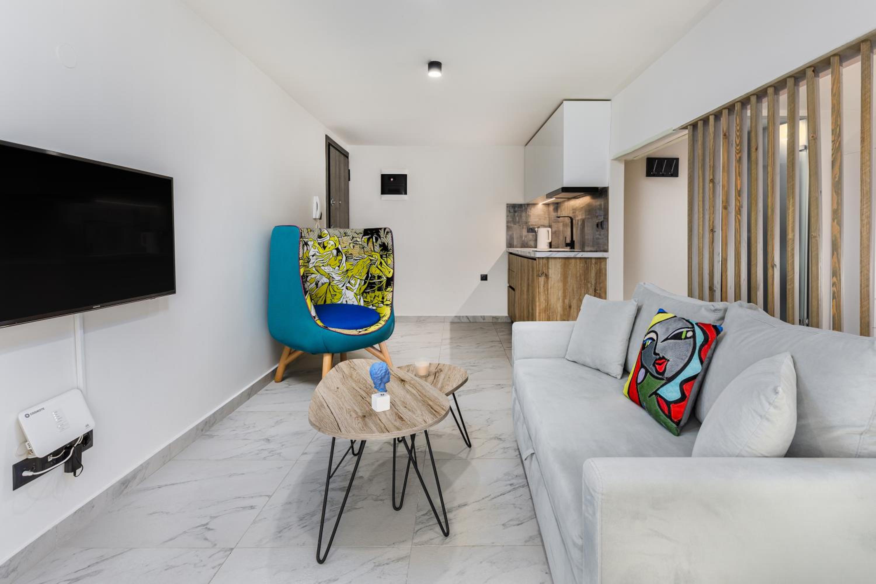 One-Bedroom Apartment