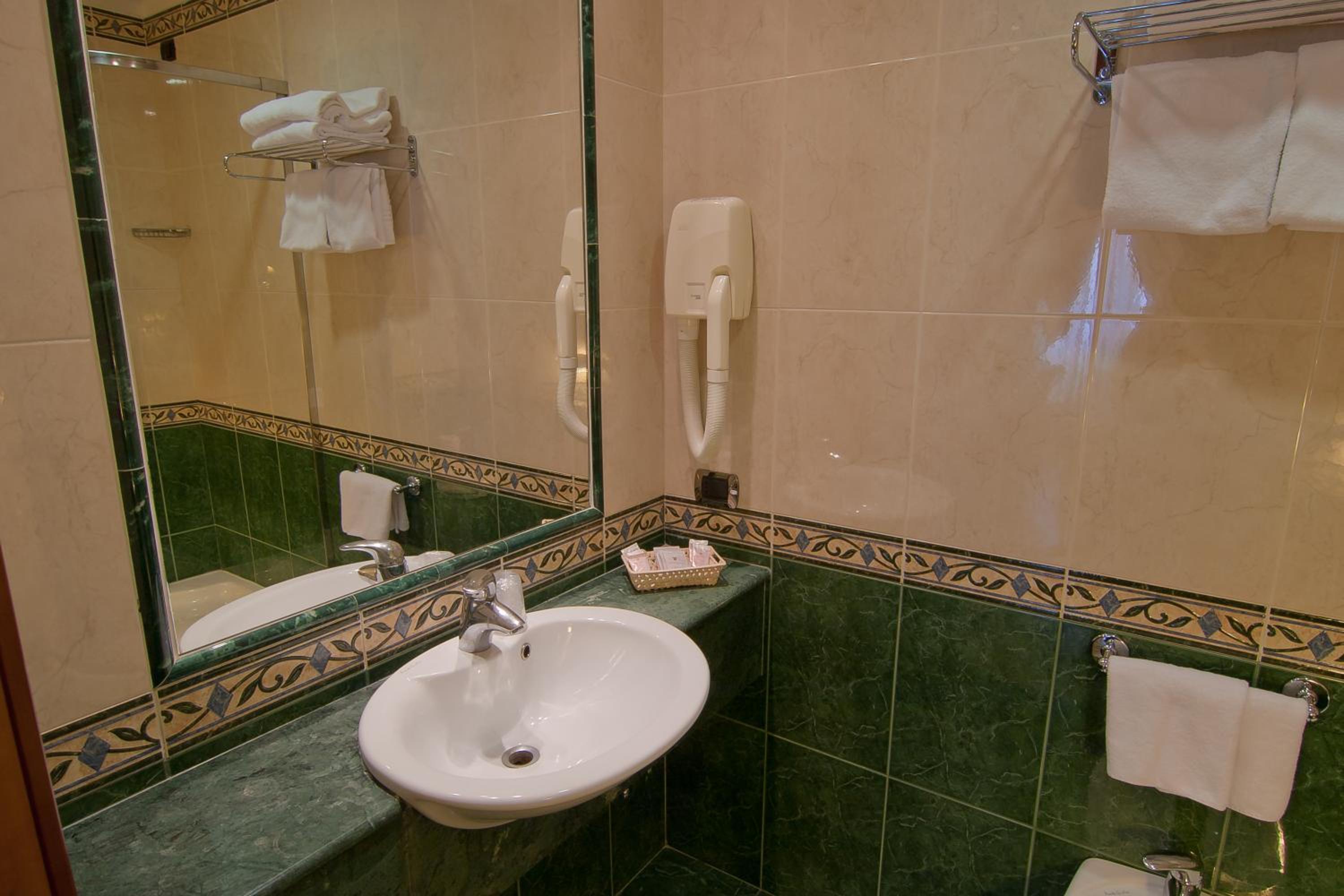 Single Room photo 3