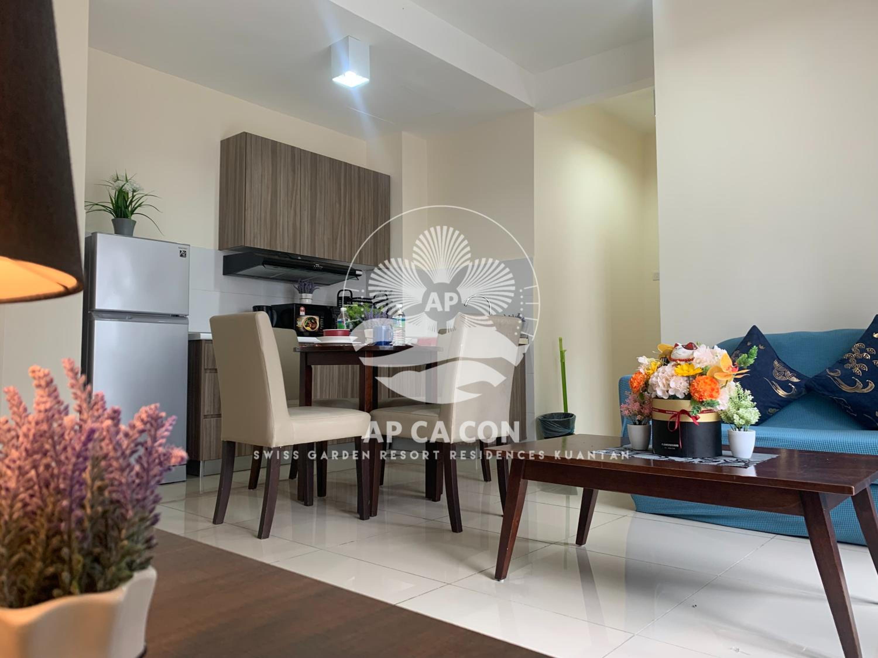 Apartment with Balcony - Photo 3