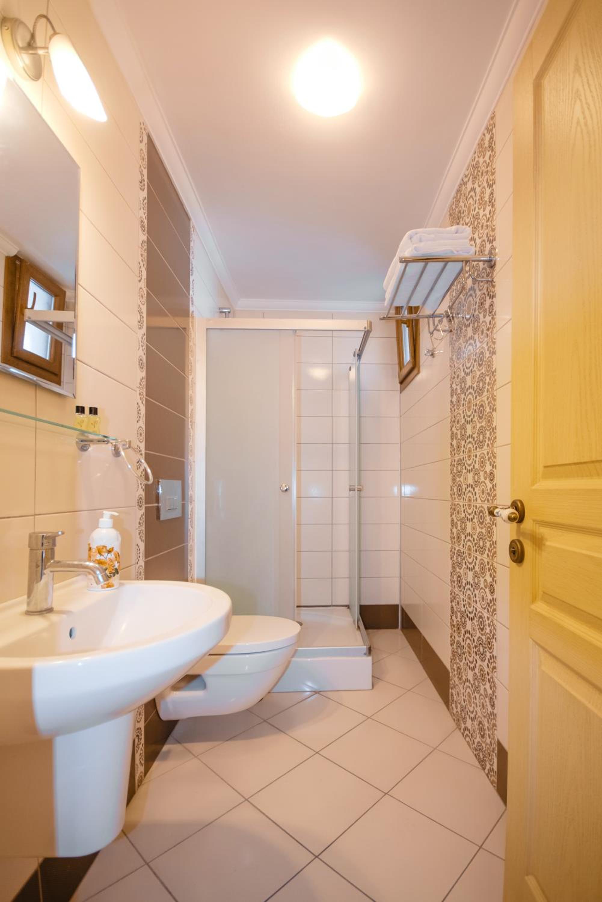 Large Double Room photo 2