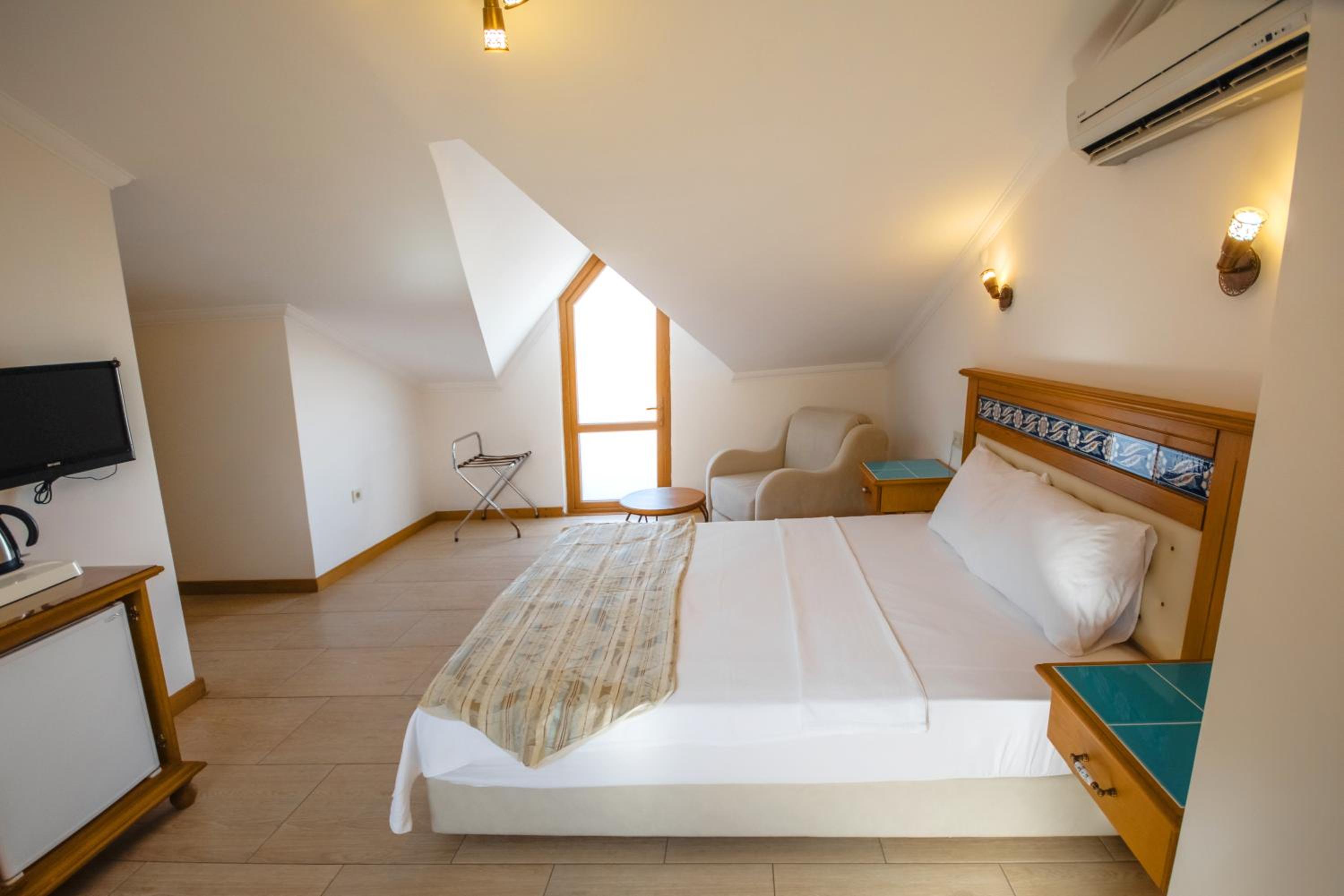 Triple Room with Balcony photo 2