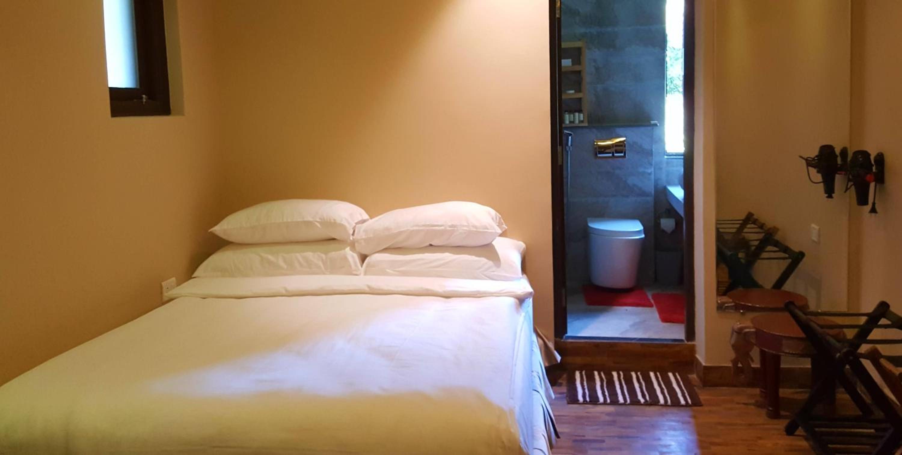 Deluxe Queen Room - Photo 4