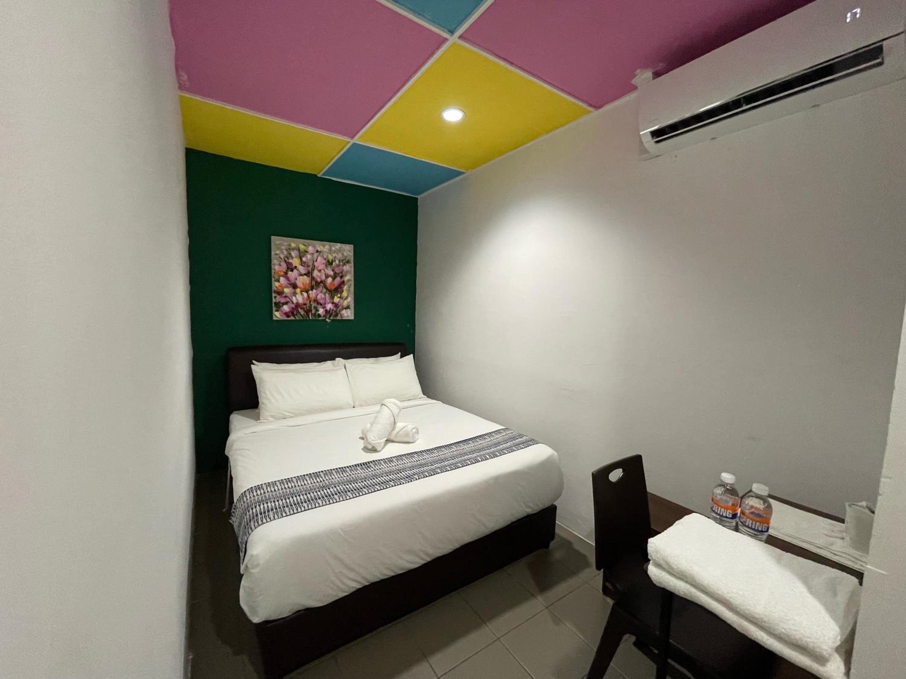 Standard Double Room - Photo 4