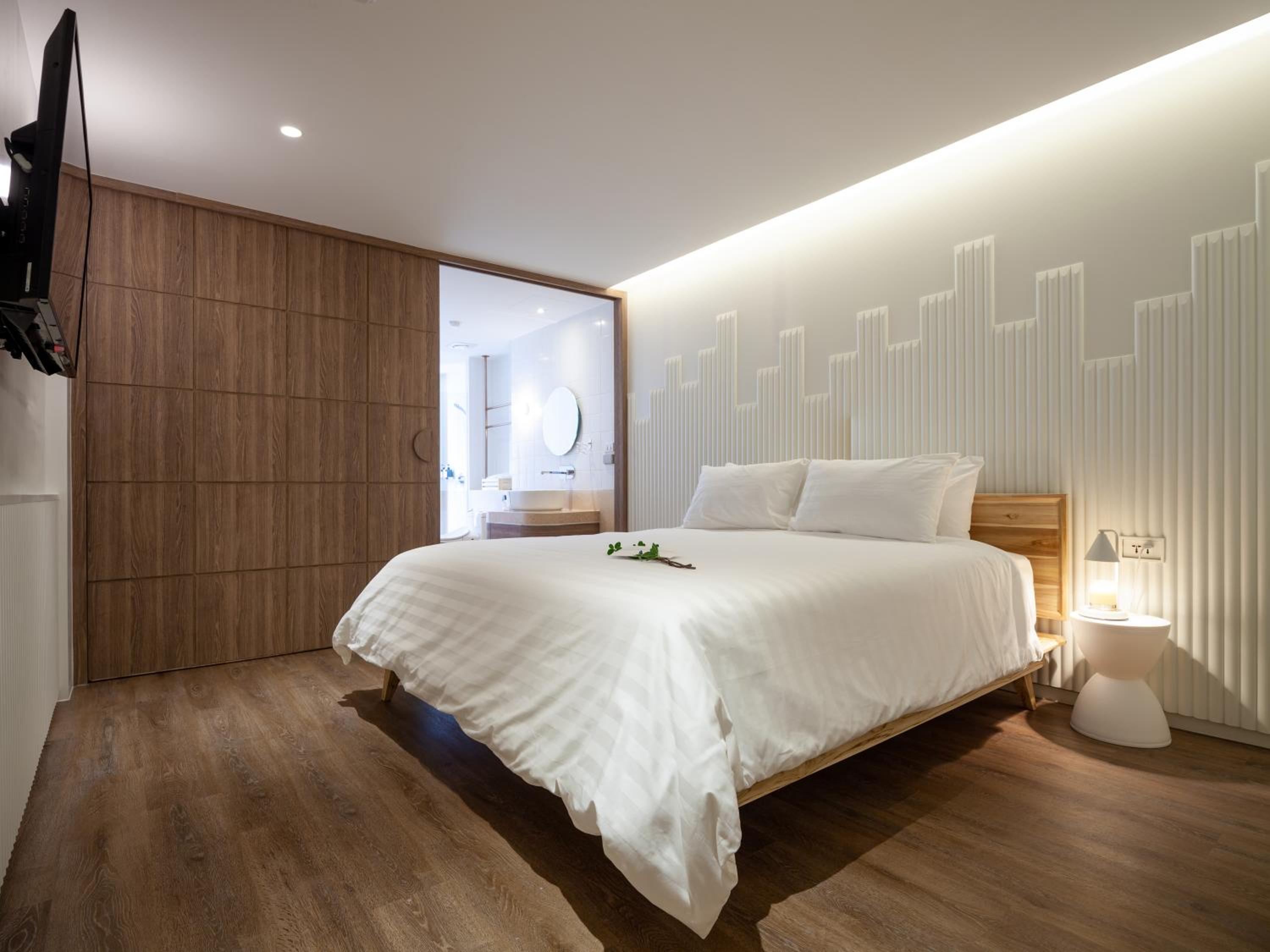 Superior King Room photo 2
