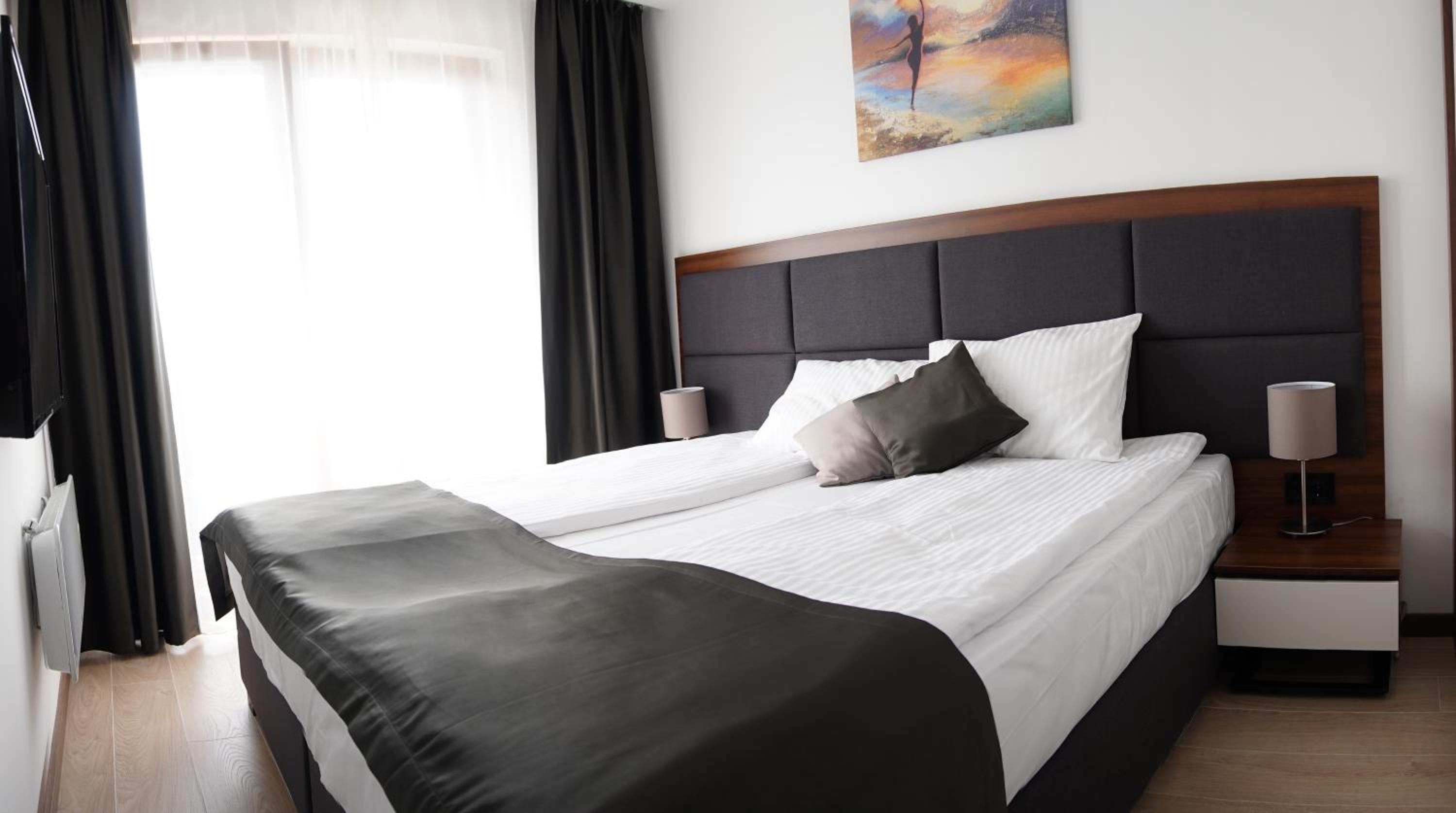 Superior One-Bedroom Apartment with Free Wellness Access, photo 6