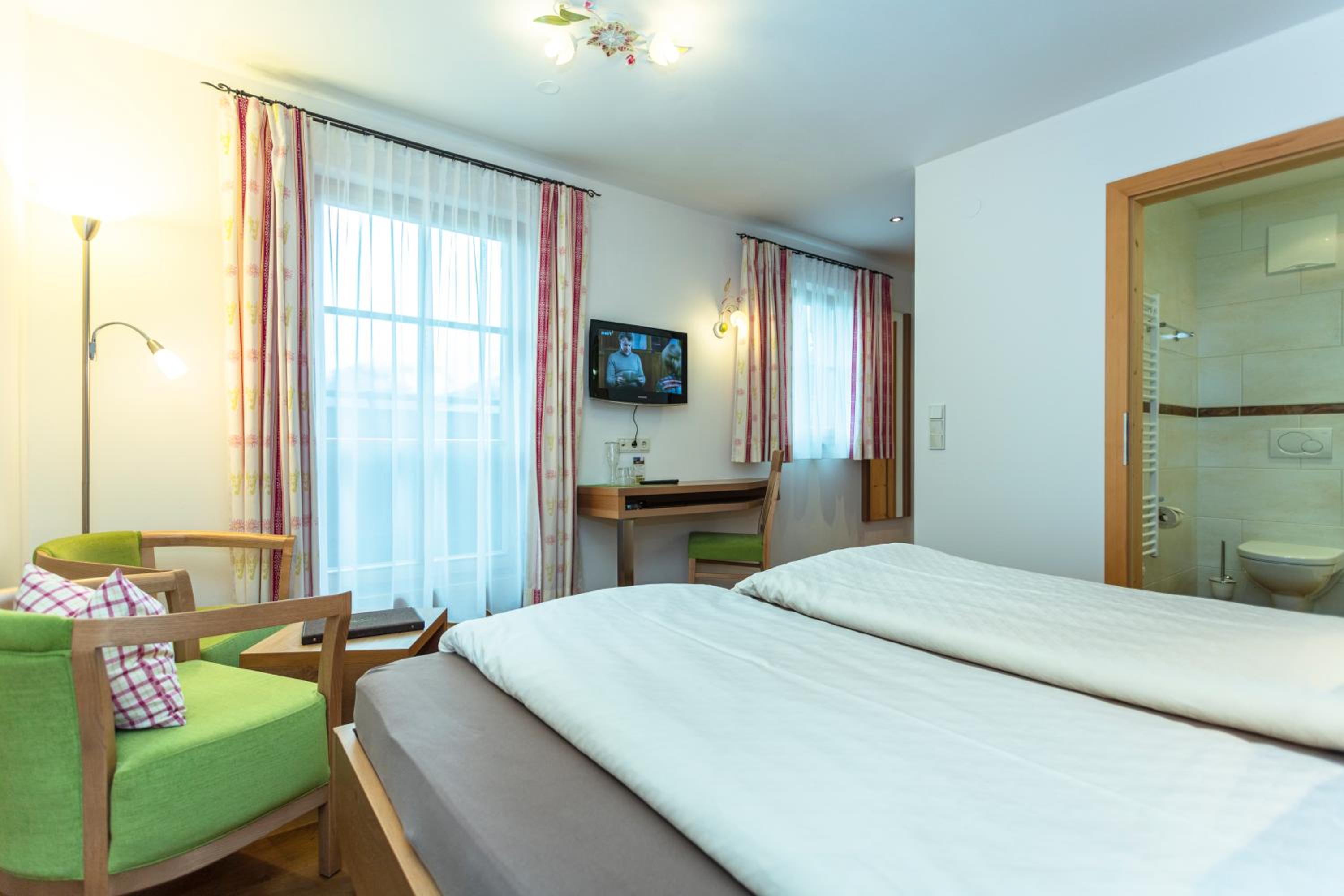 Double Room with Balcony photo 3