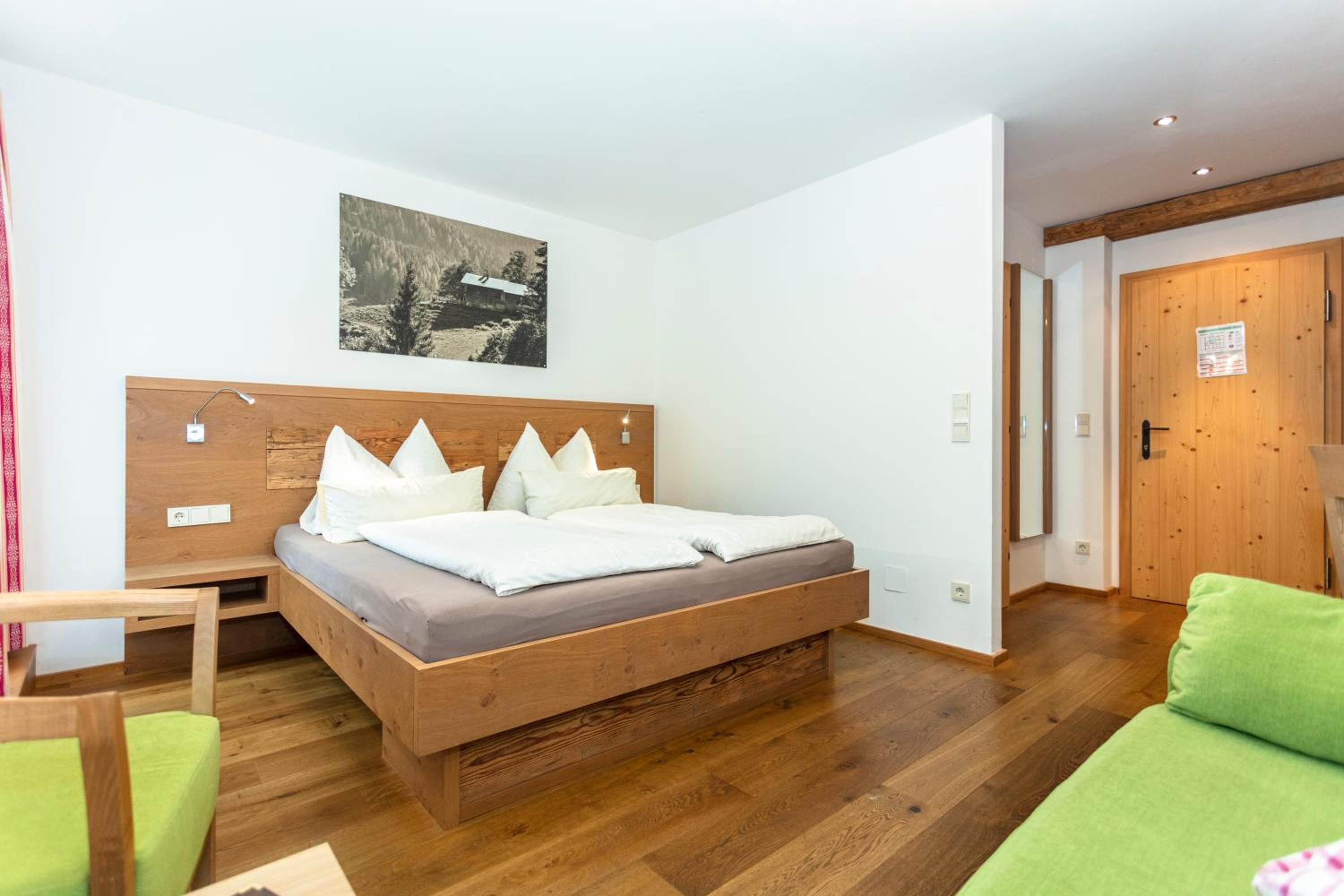 Double Room with Balcony photo 3
