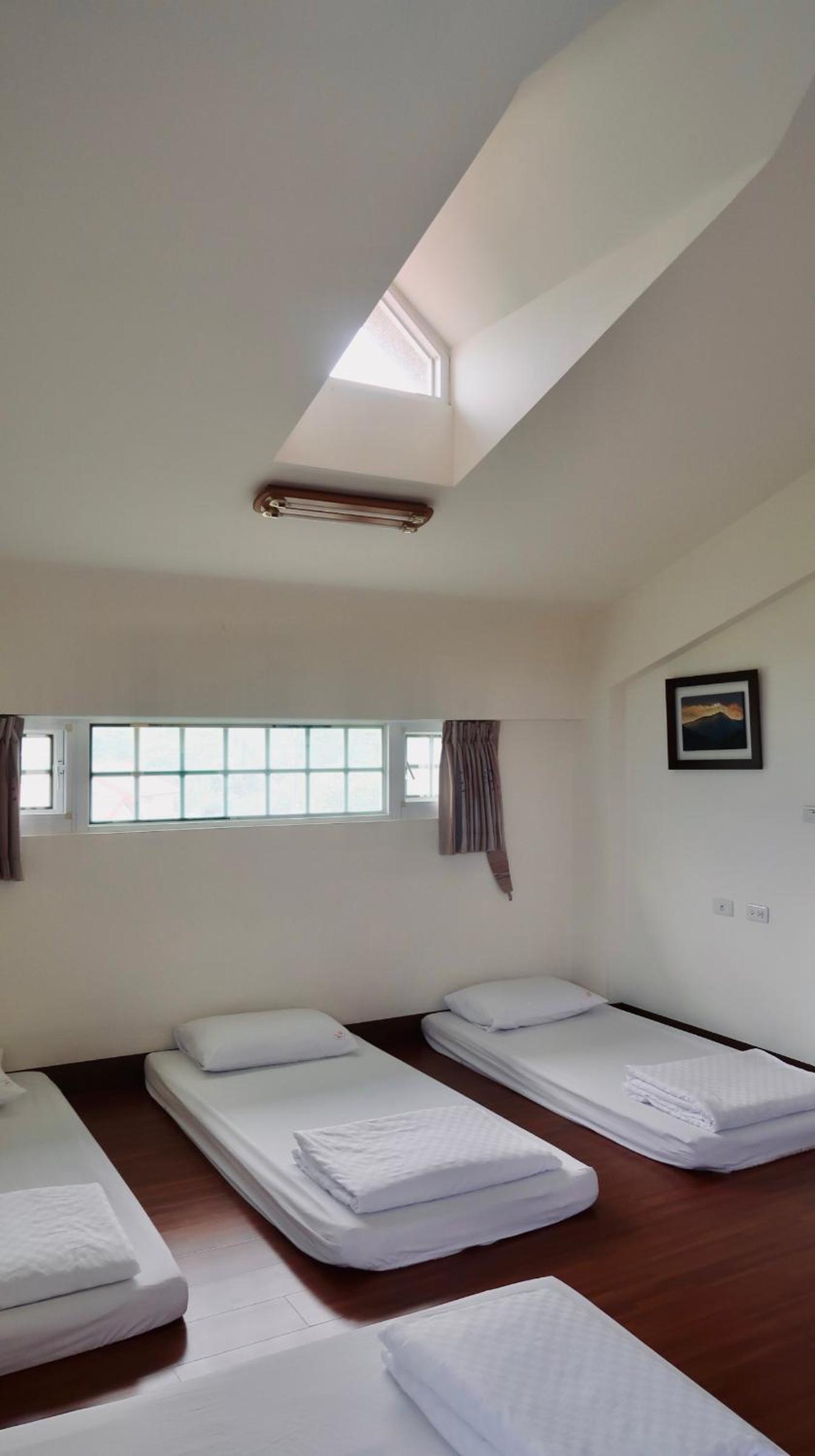 Family Room with Terrace photo 3