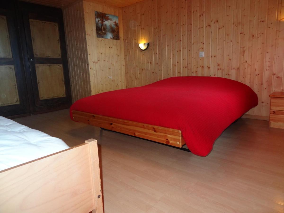Triple Room with Shared Bathroom photo 3