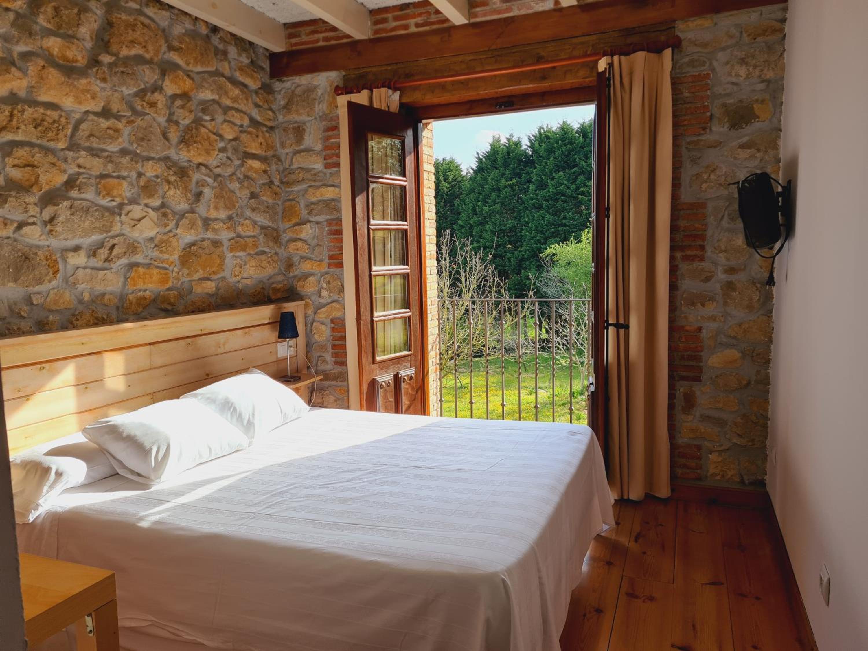 Double Room - Photo 11