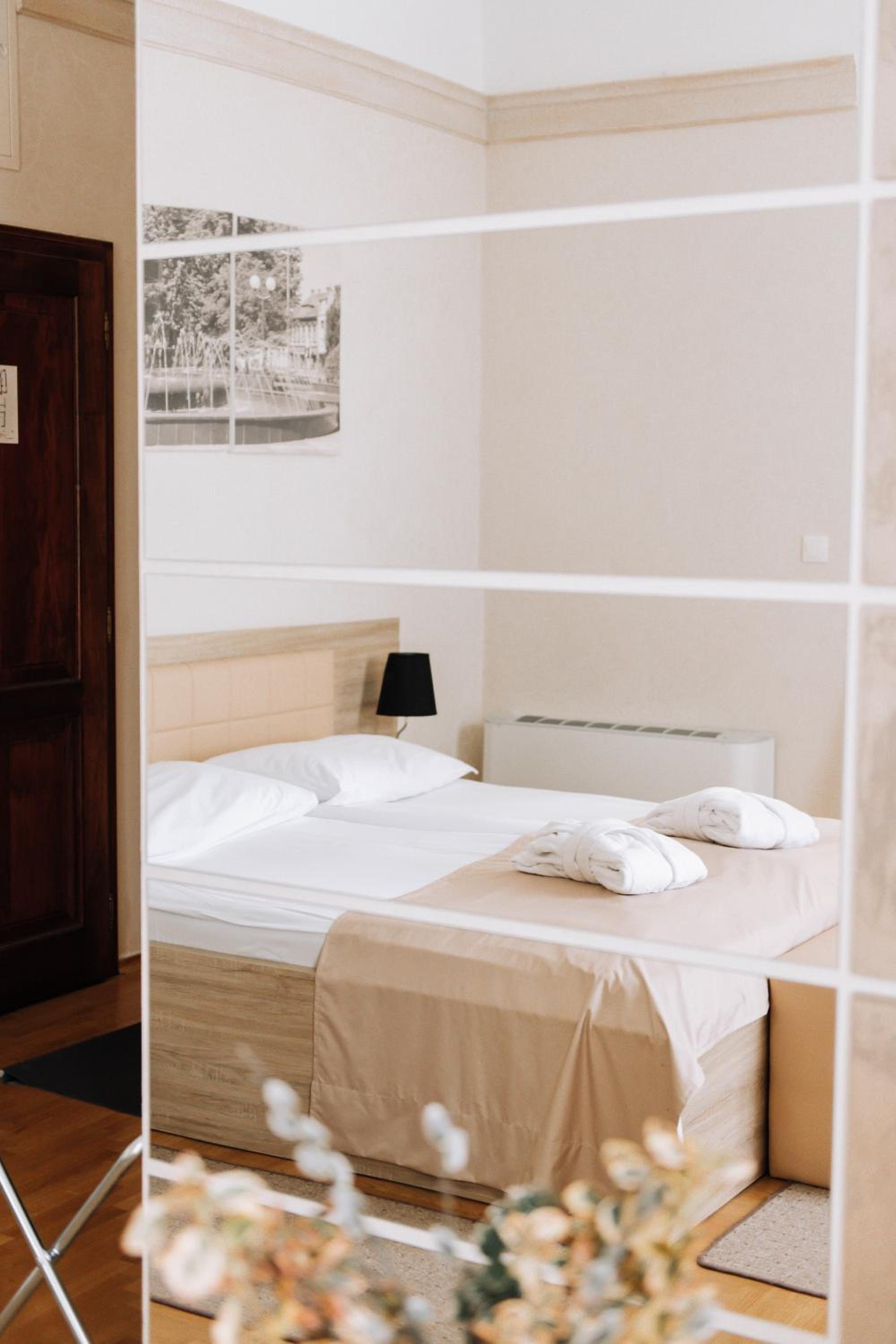 Superior Double Room - Photo 5