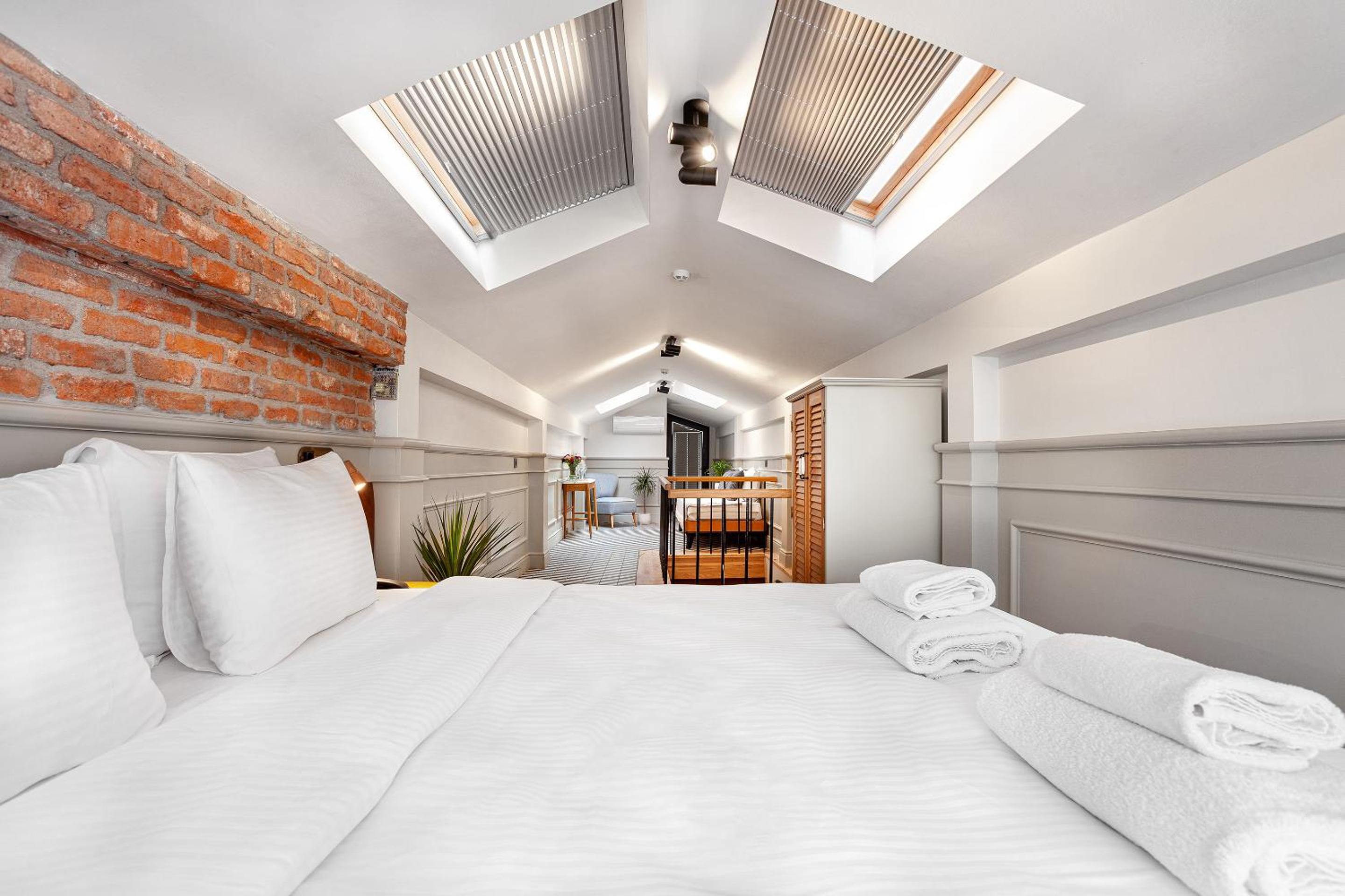Attic with Balcony photo 1