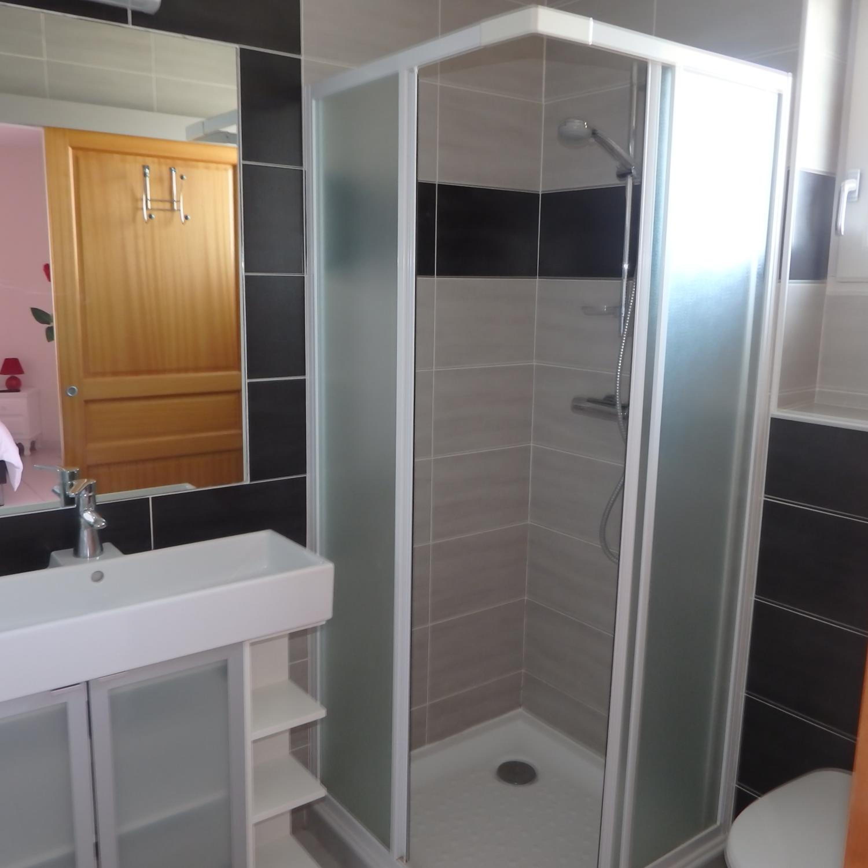 Double Room - Photo 2