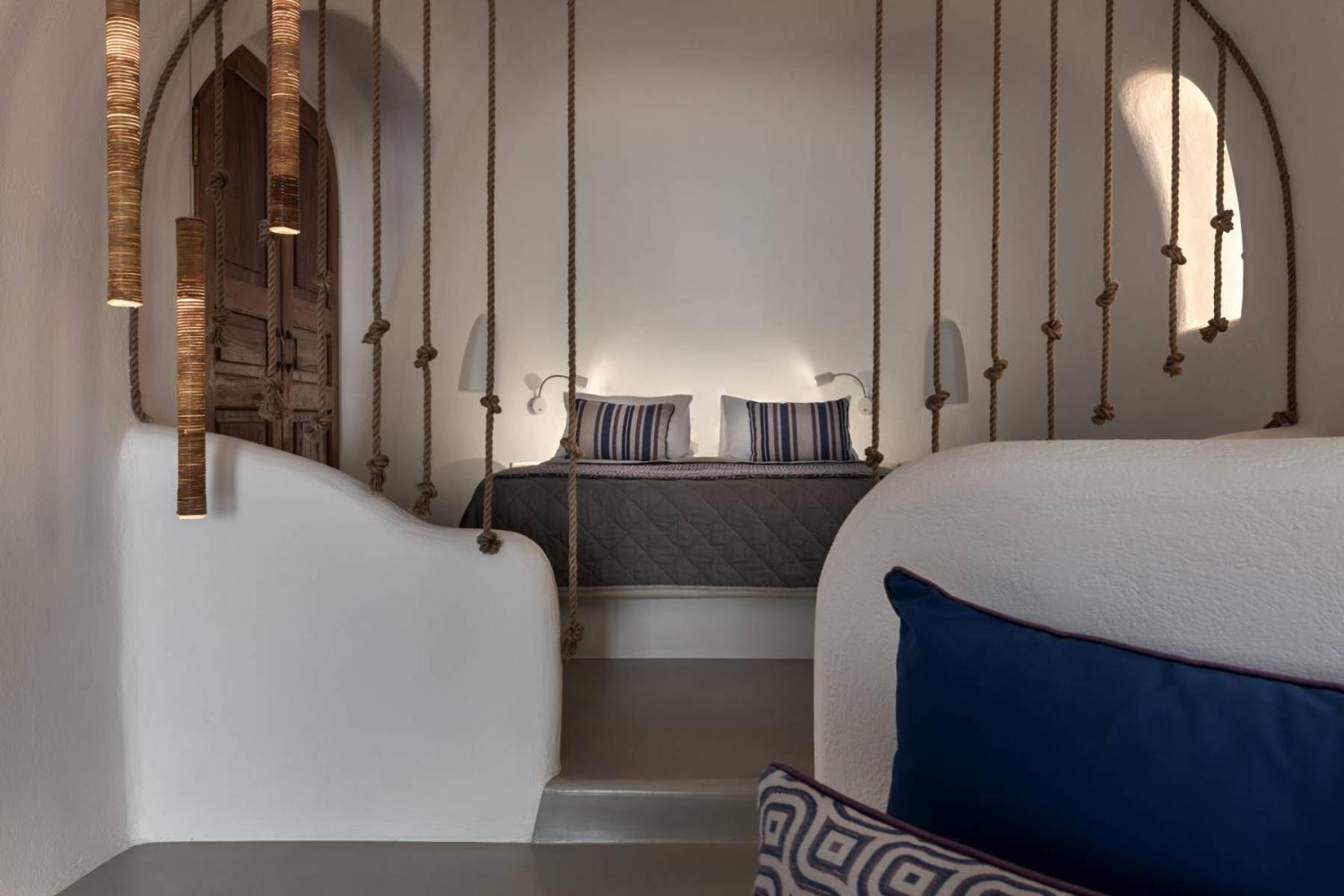 Honeymoon Suite with Outdoor Hot Tub and Caldera View