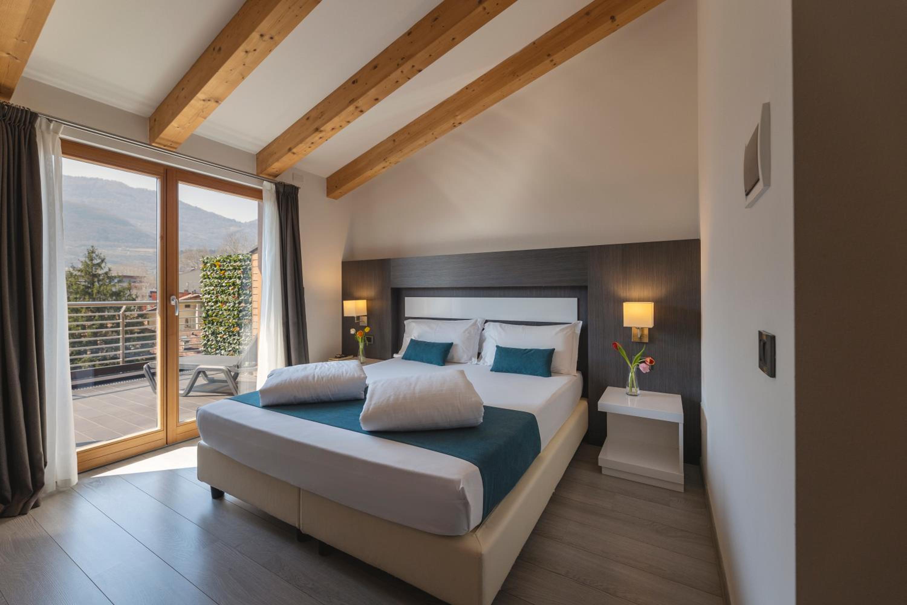Superior Double Room with Hot Tub