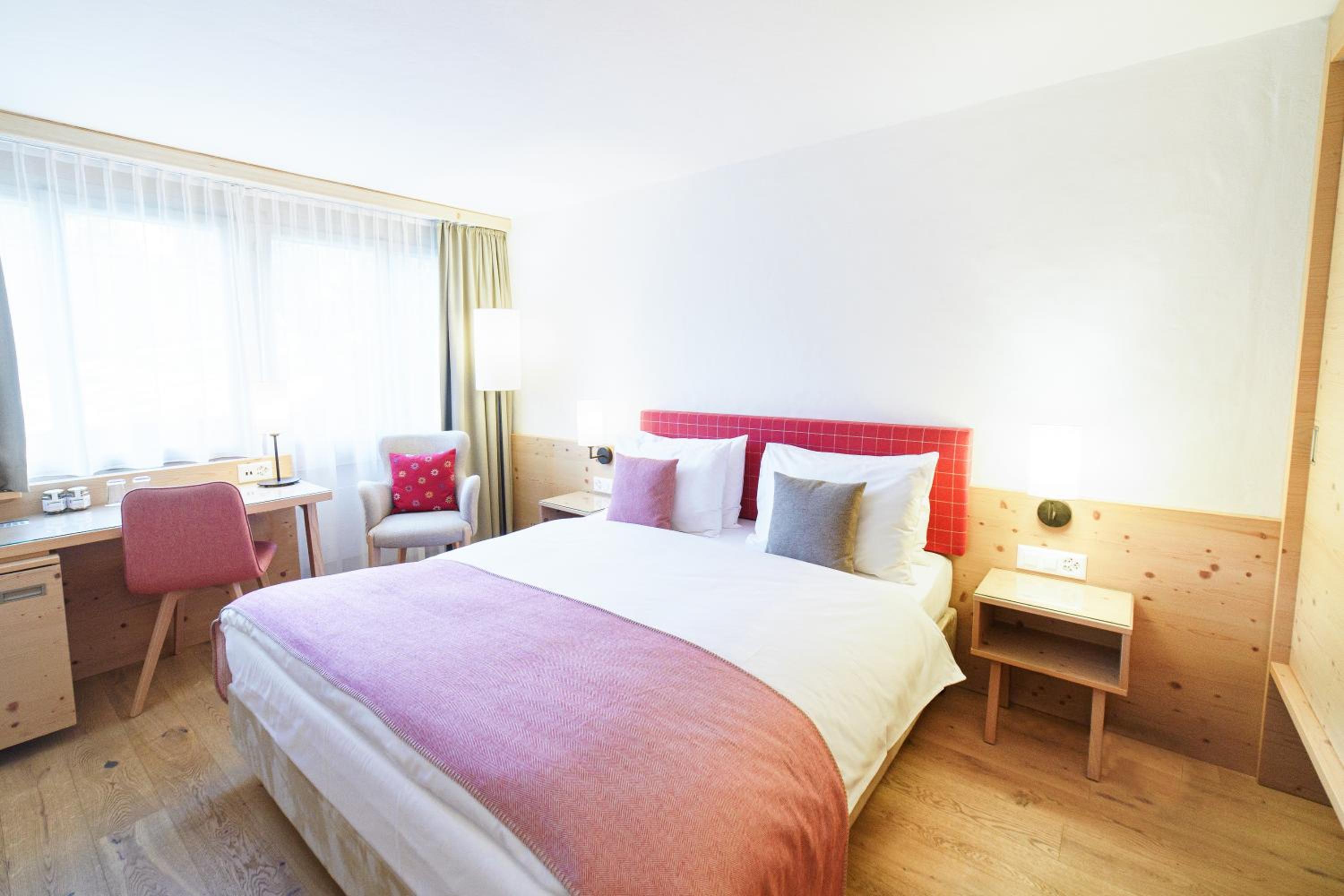 Queen Room Alpine