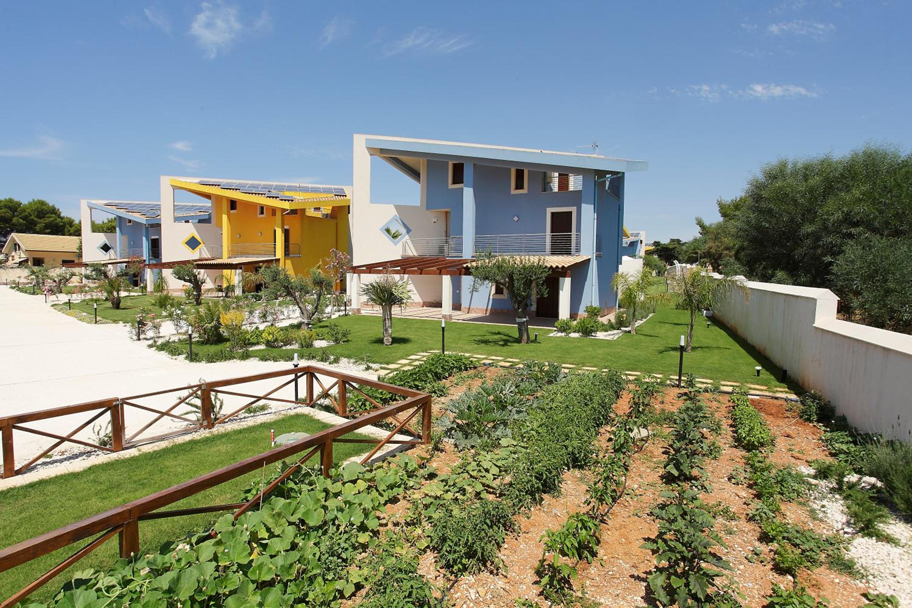 Villa photo 2
