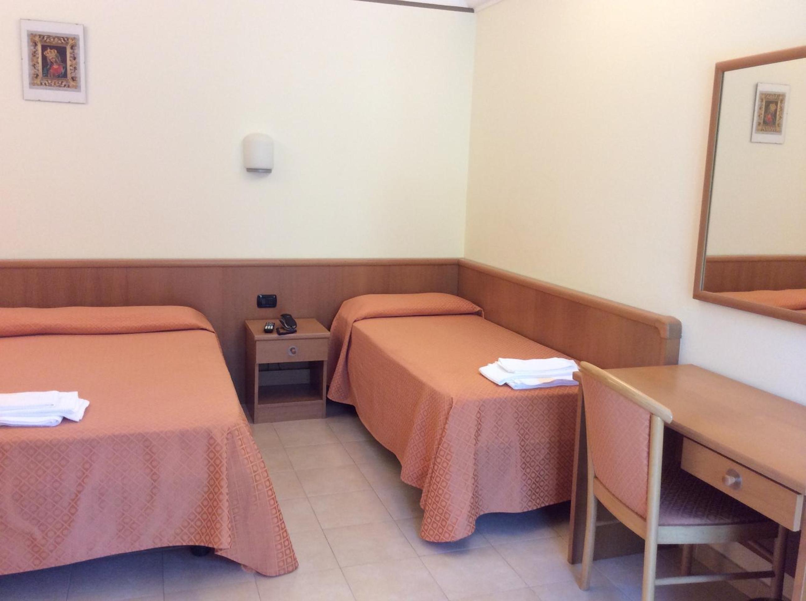 Triple Room photo 2