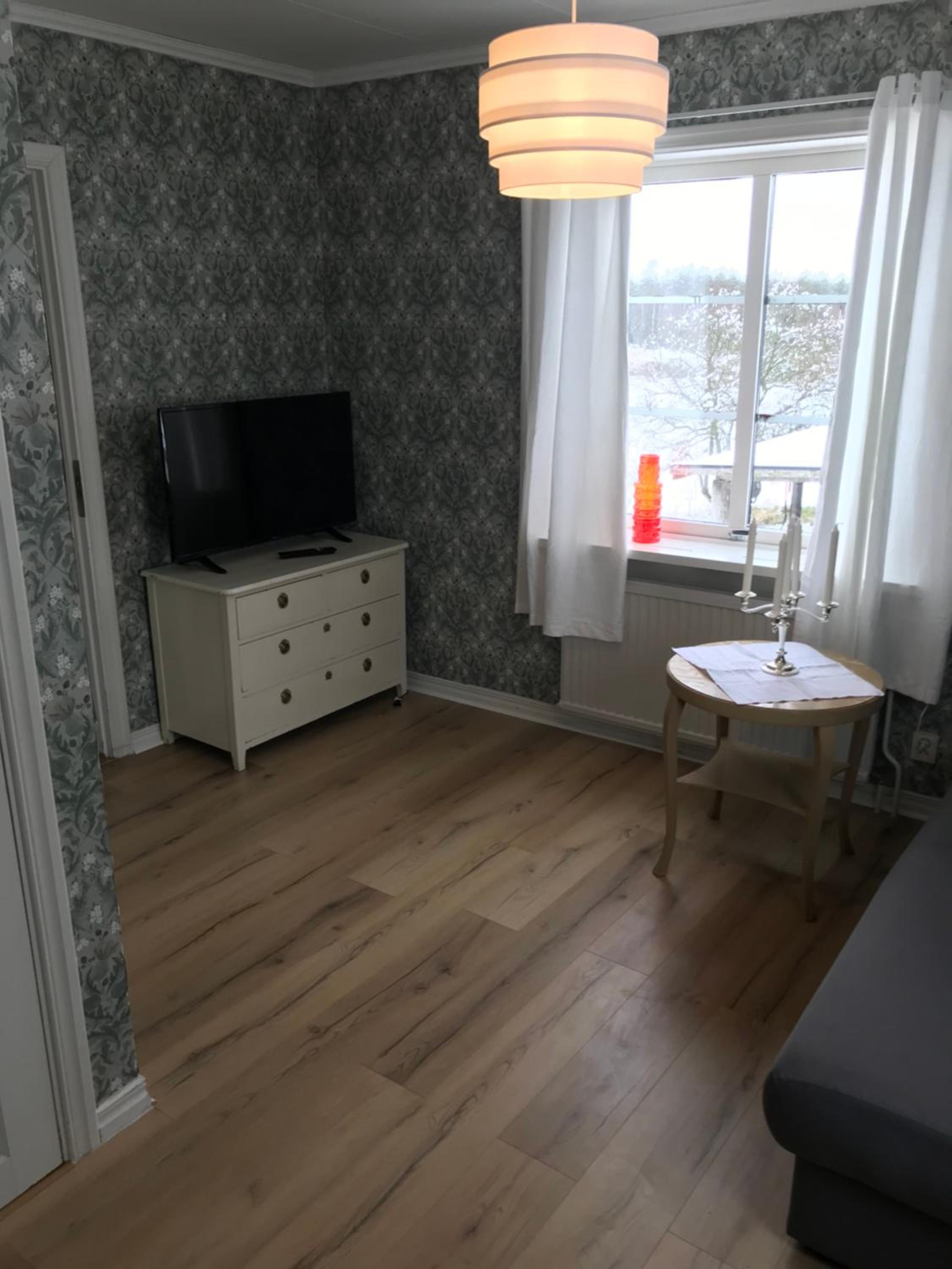 Standard Family Room photo 2