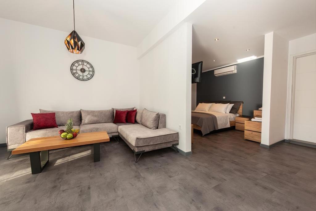 Apartment photo 2