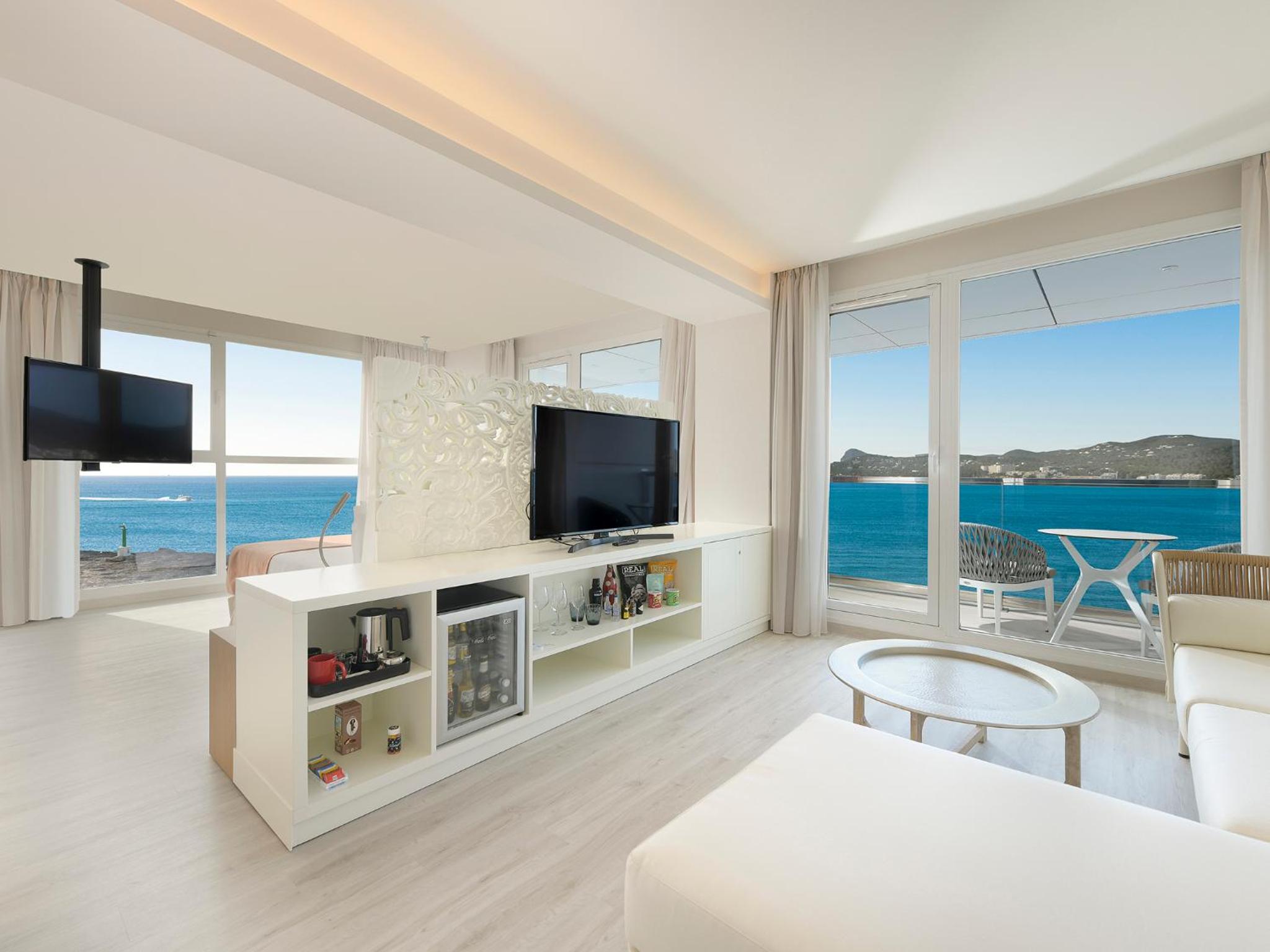 Deluxe Suite with Sea View The One Dolce Vita  - Photo 1