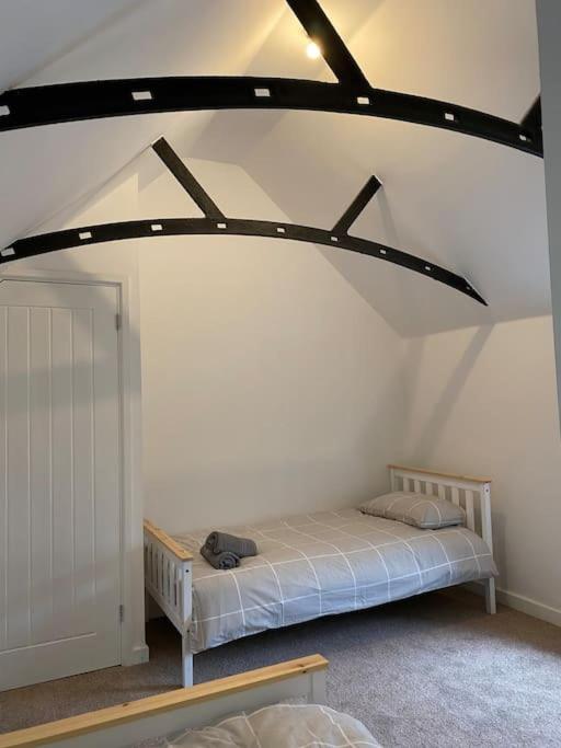 Two-Bedroom House - Photo 4