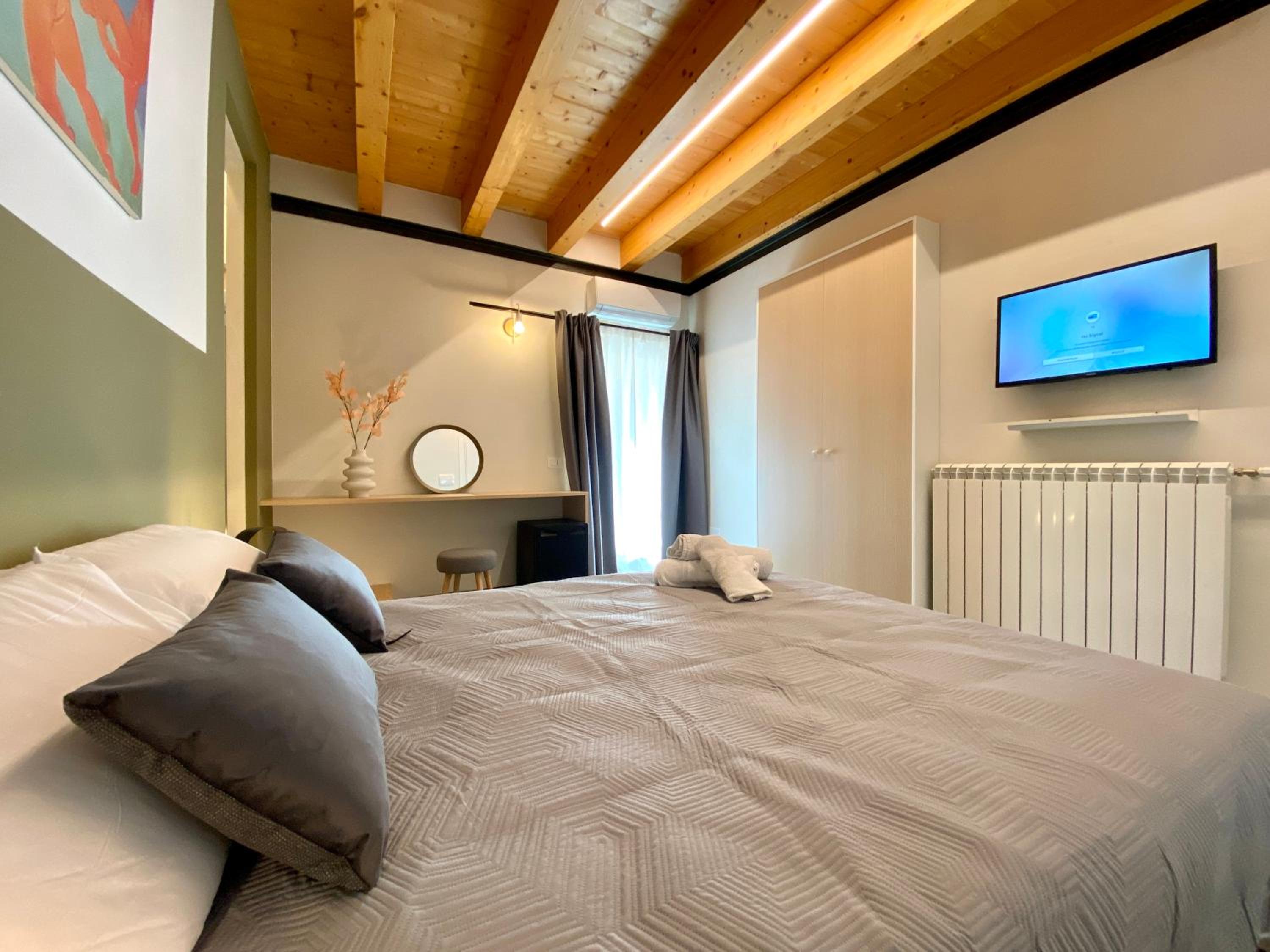 Double Room with Private Bathroom photo 2