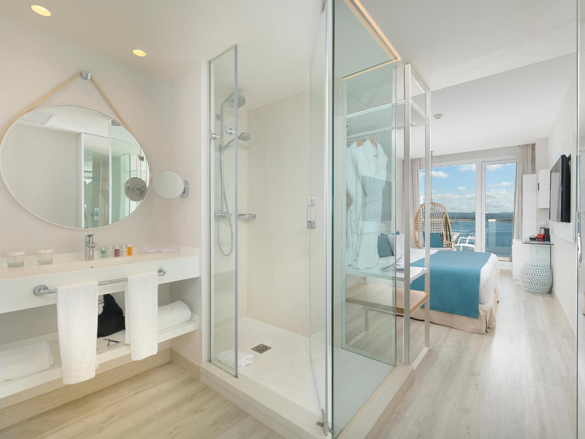 Deluxe Double or Twin Room with Pool View The One Keep the secret - Photo 2