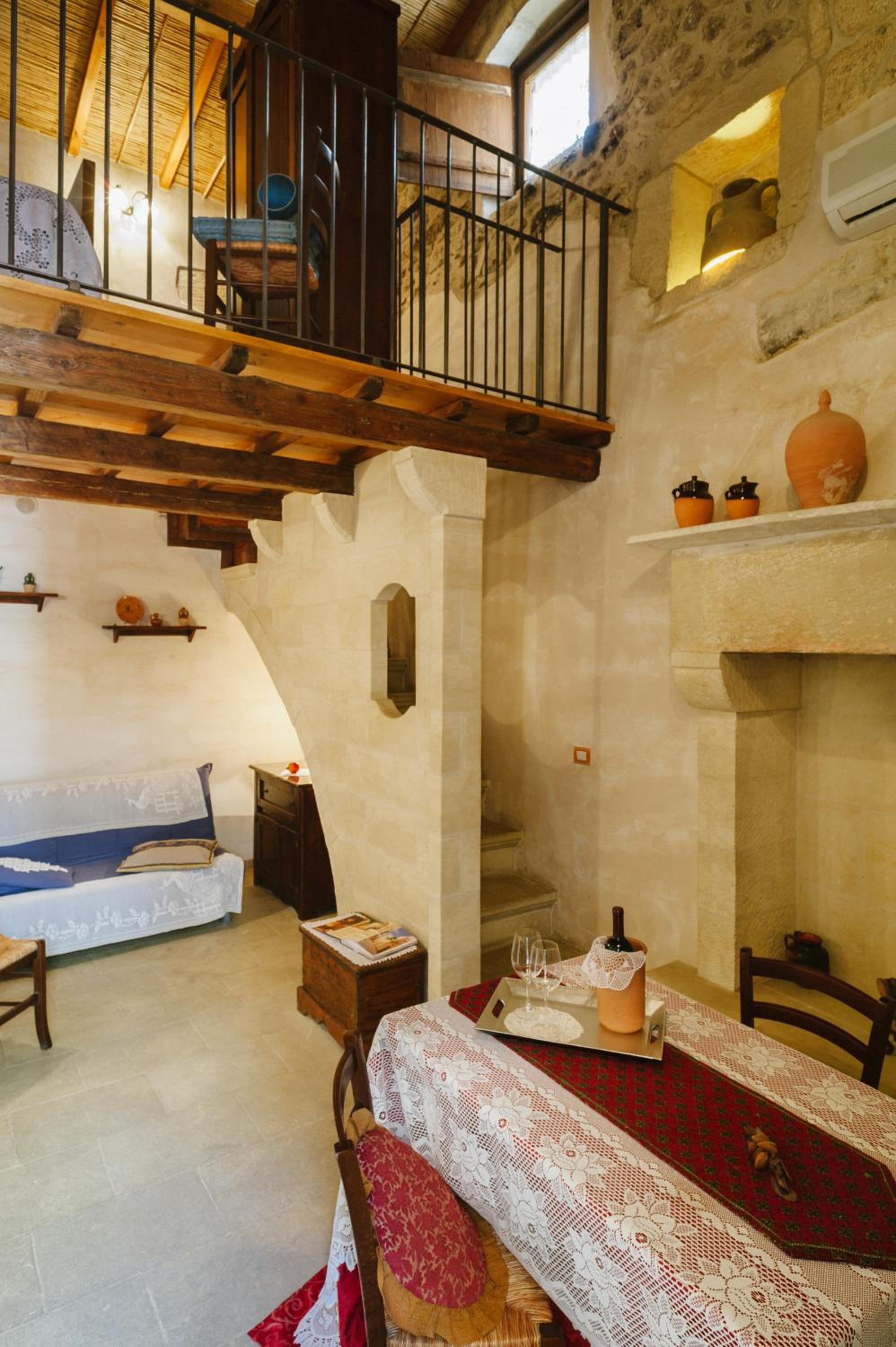 Junior Suite (4 Adults) - Photo 2