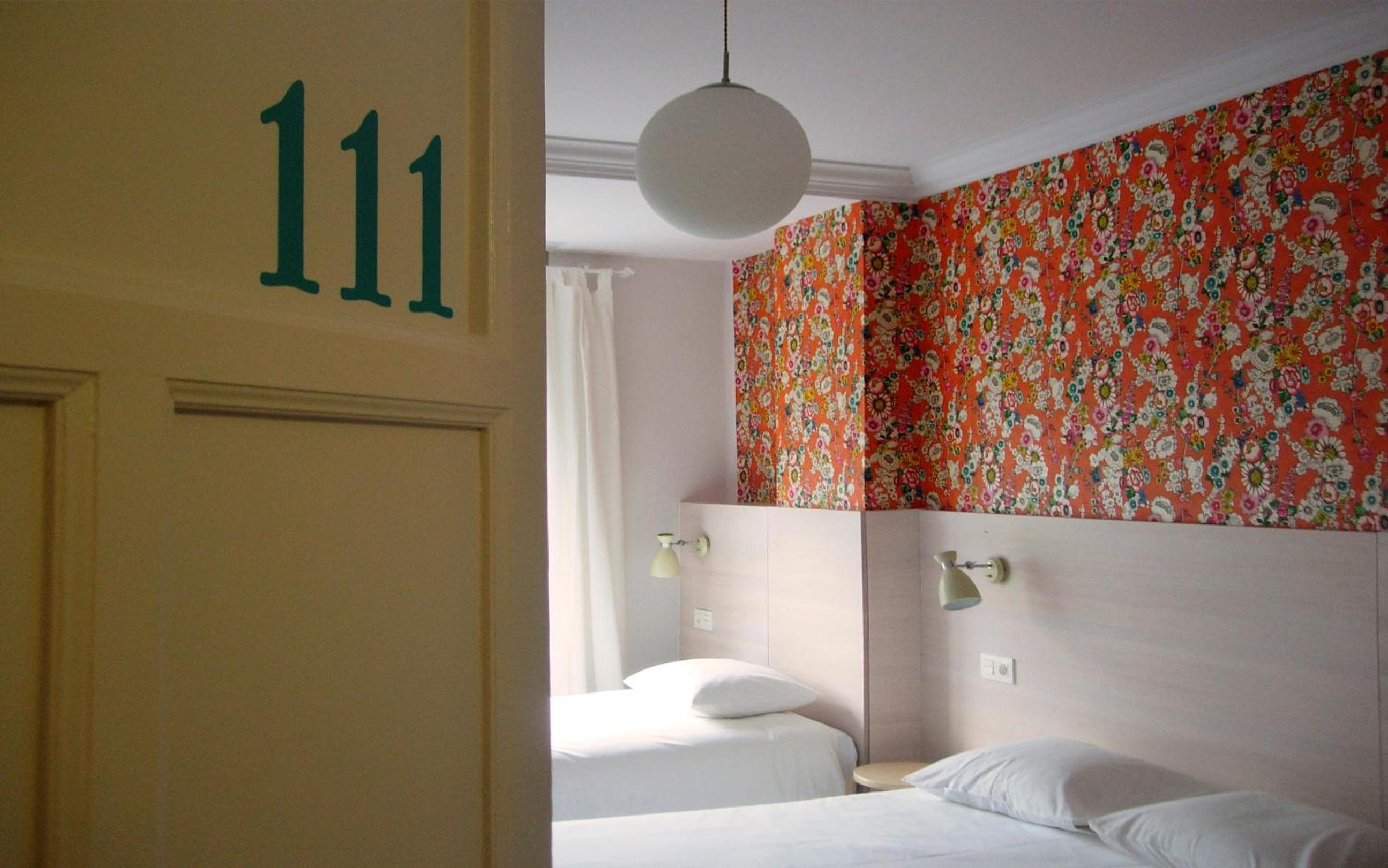 Habitación familiar con baño compartido
