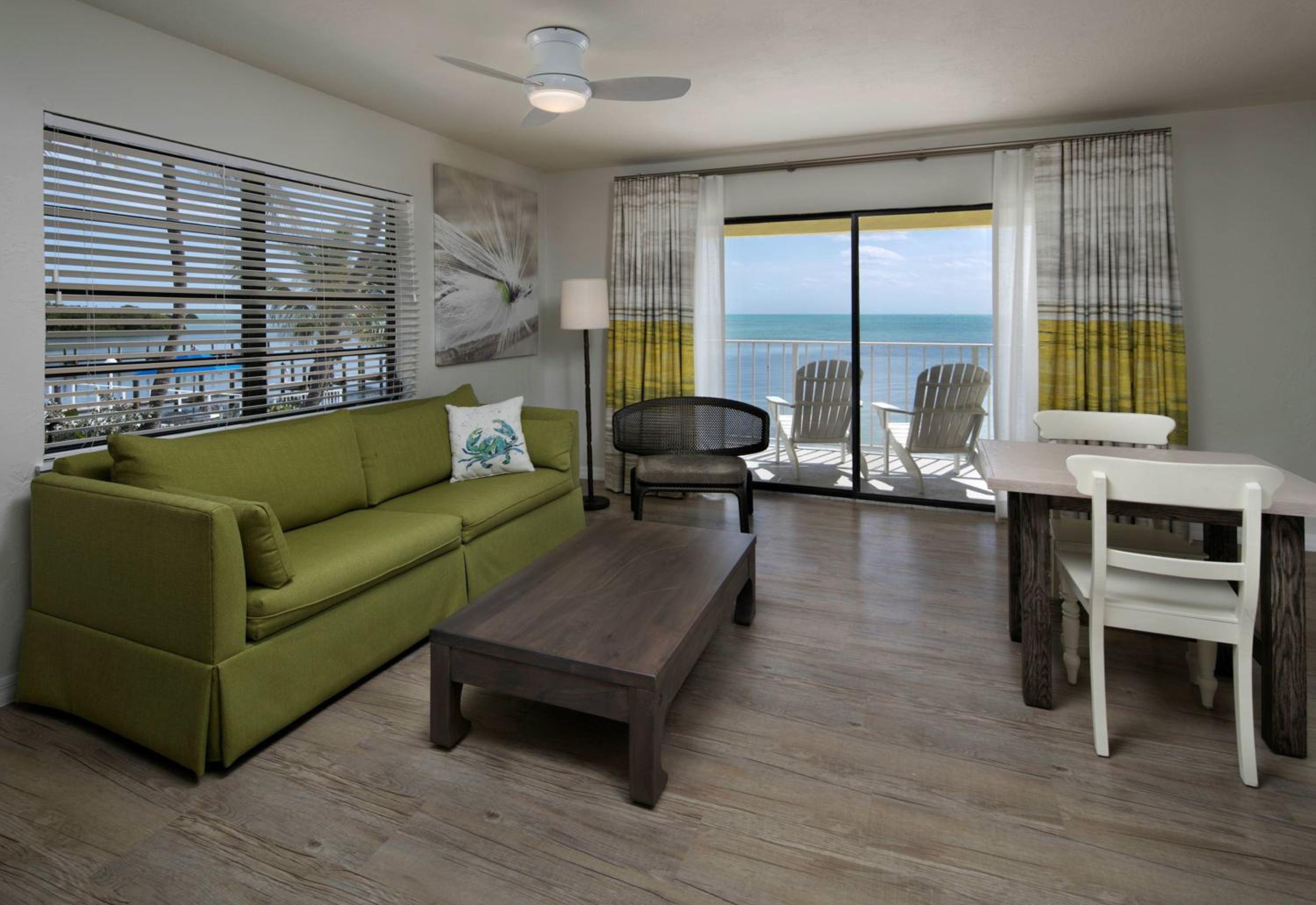 ​Studio Suite Ocean Front One King - Photo 1
