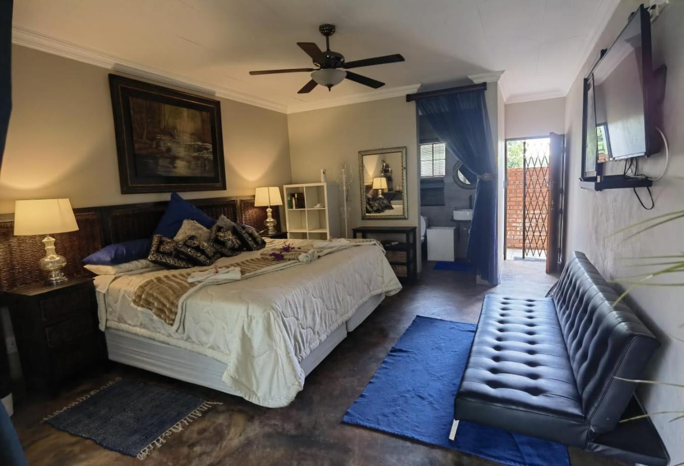 Budget Double or Twin Room - Photo 6