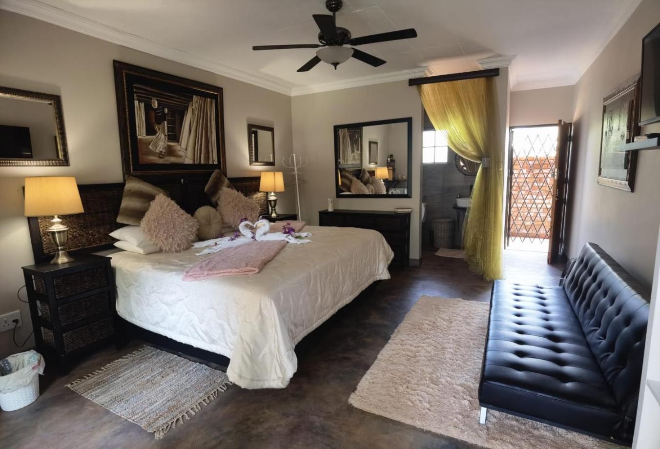 Budget Double or Twin Room - Photo 21