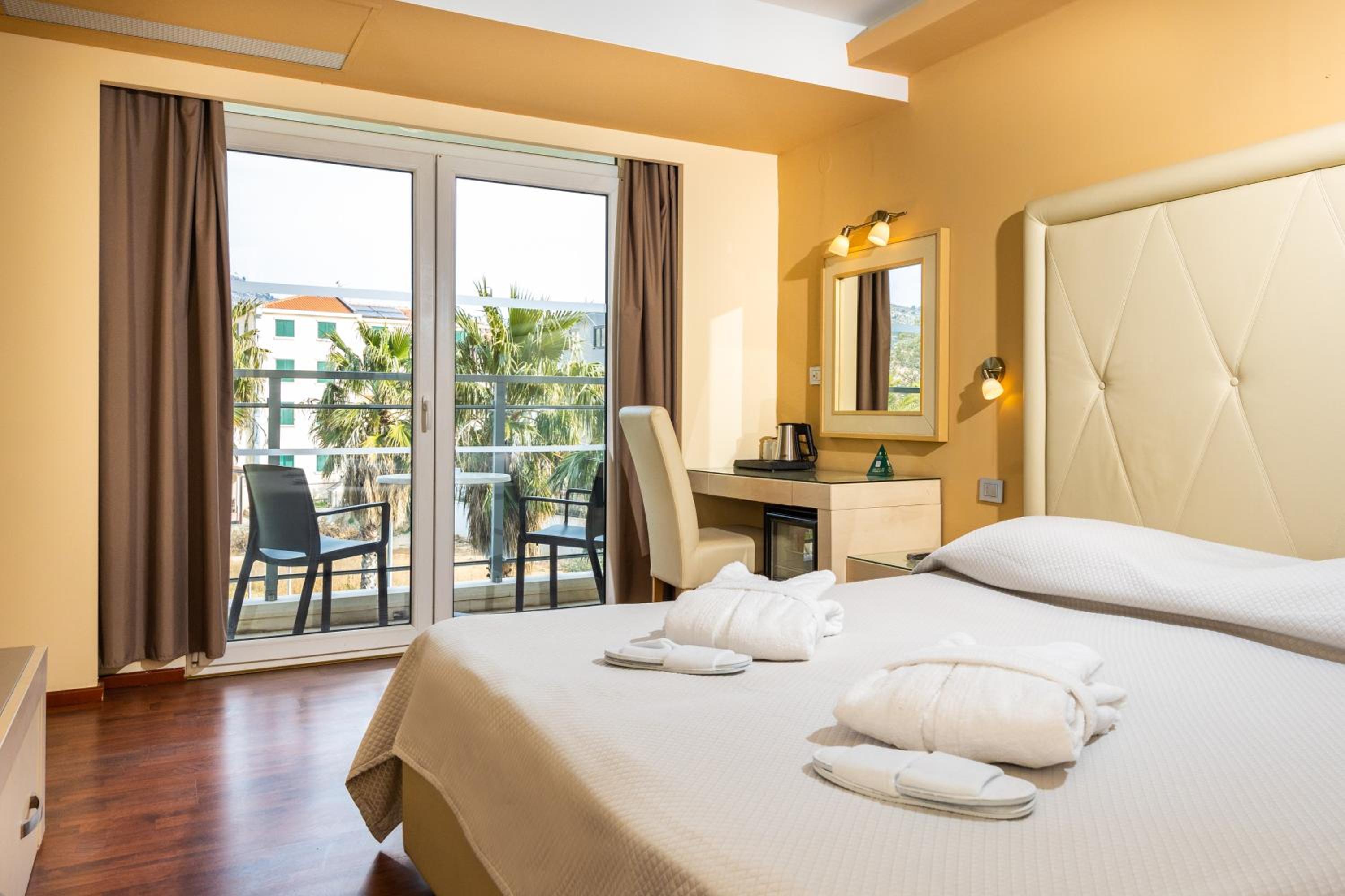 Double/Twin Room with Balcony and Park View