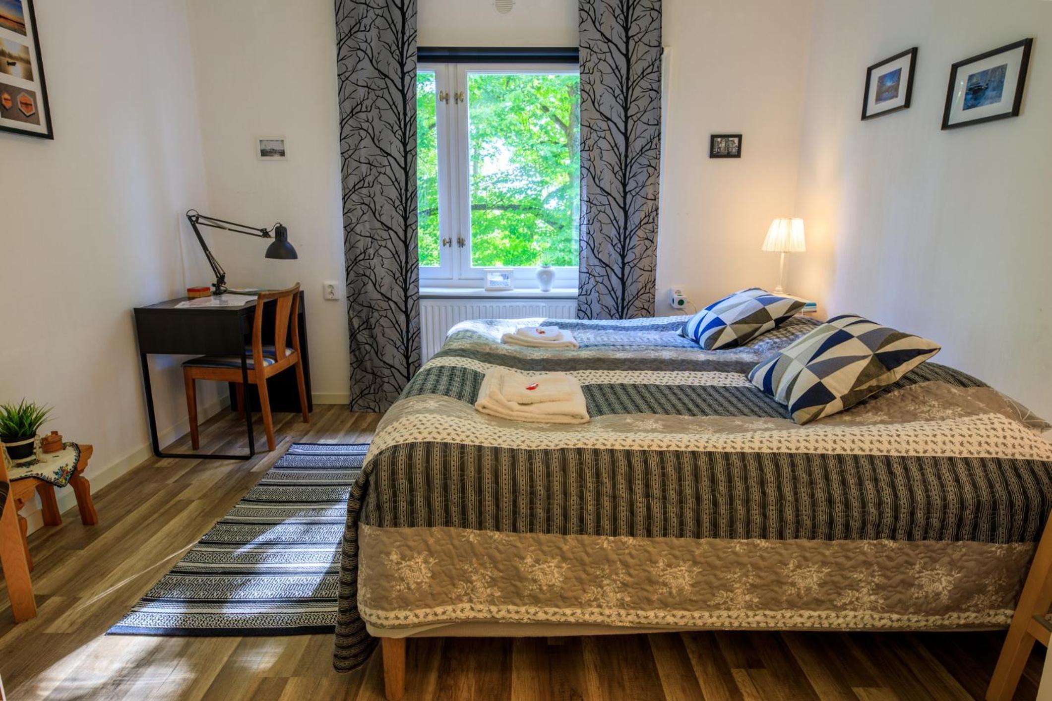 Large Double Room photo 2