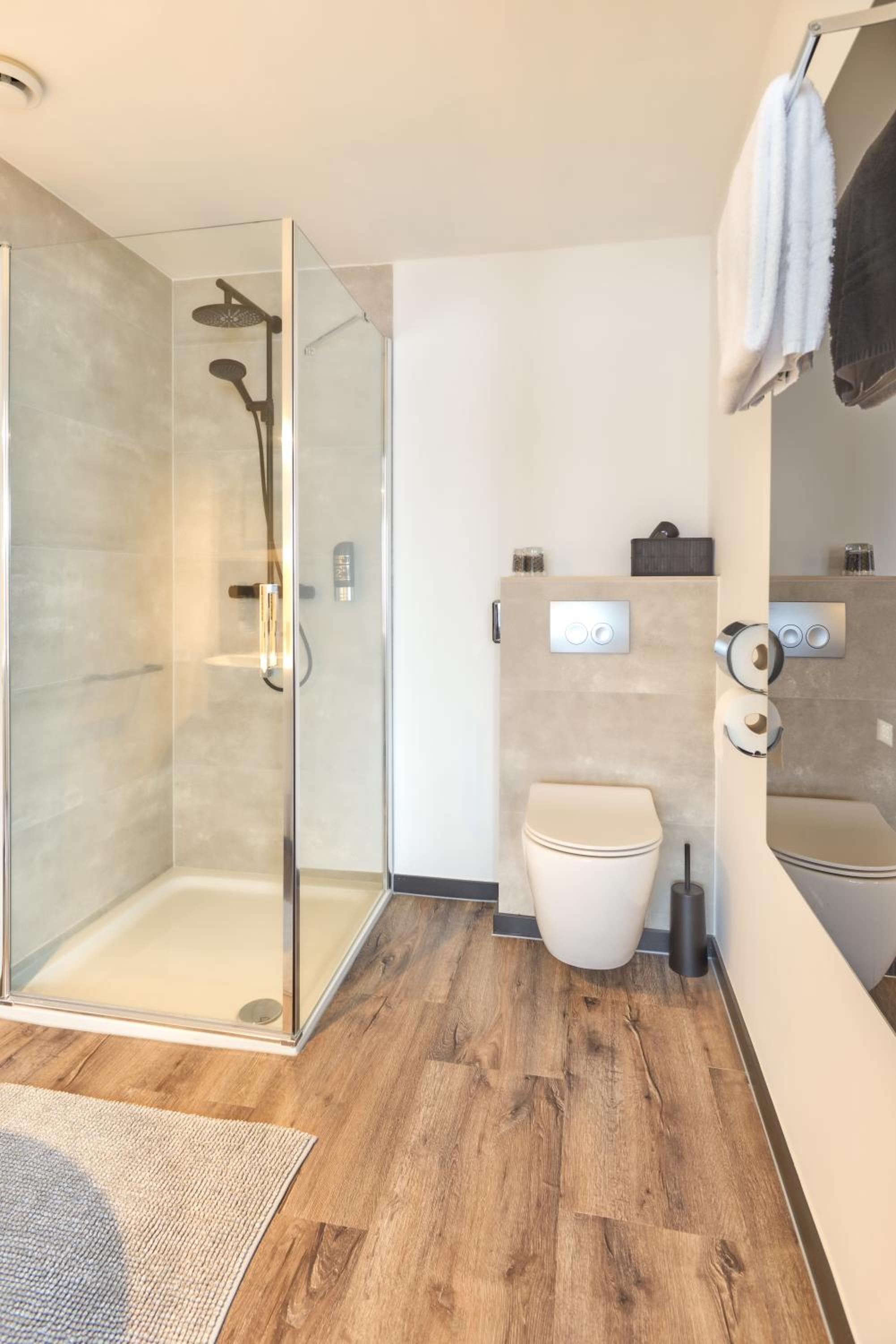 Deluxe King Room - Photo 6