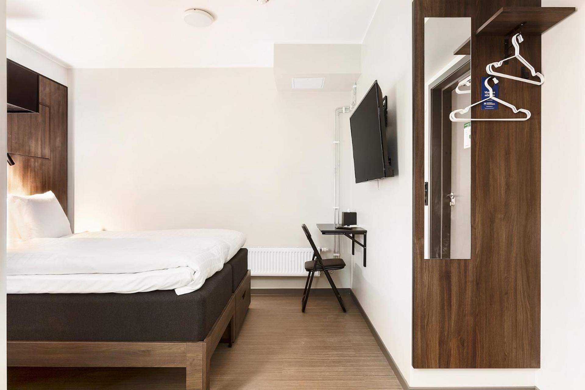 Standard Twin Room - no window - Photo 5