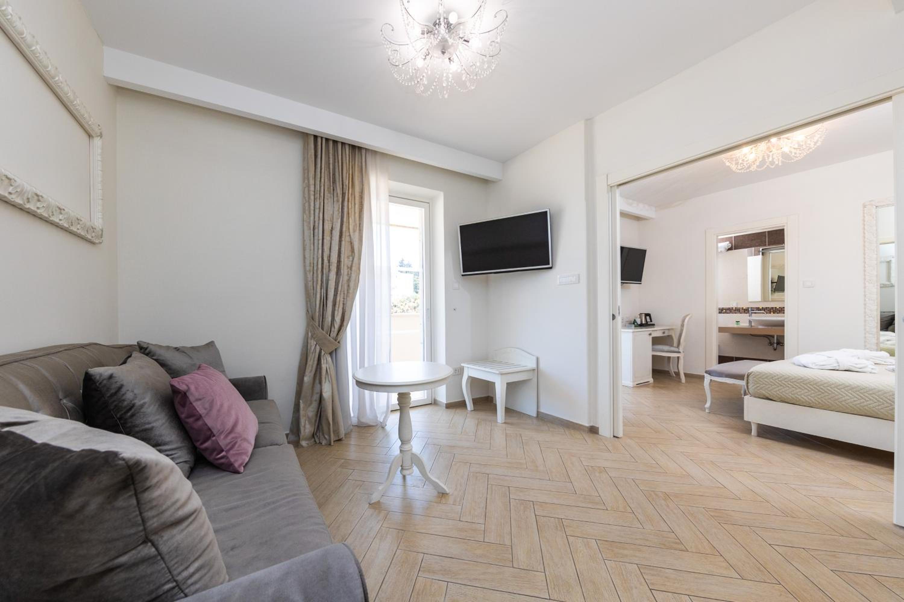 Junior Suite with Balcony - Annex Villa