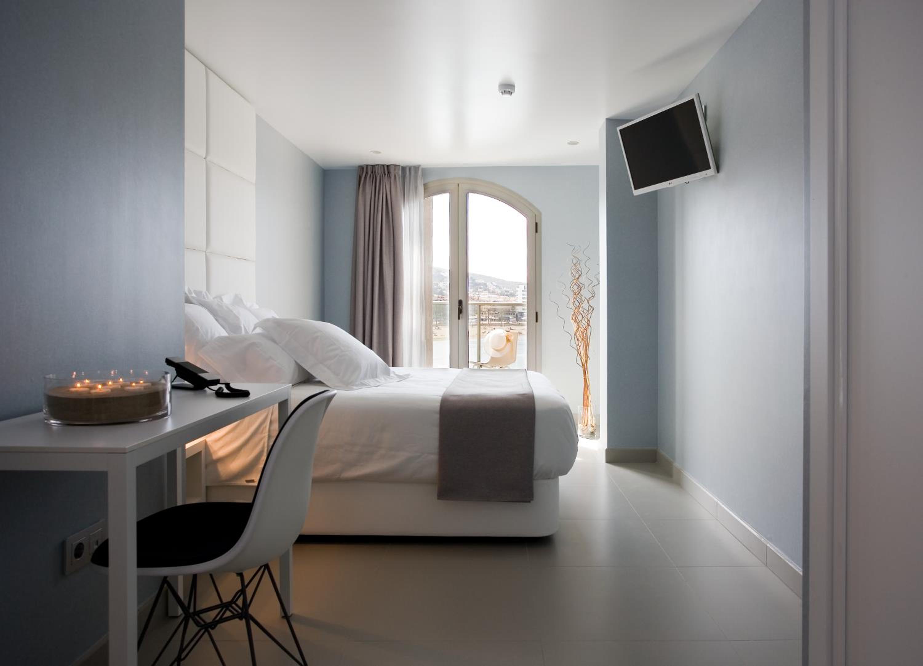 Double Room with Sea View - Photo 5