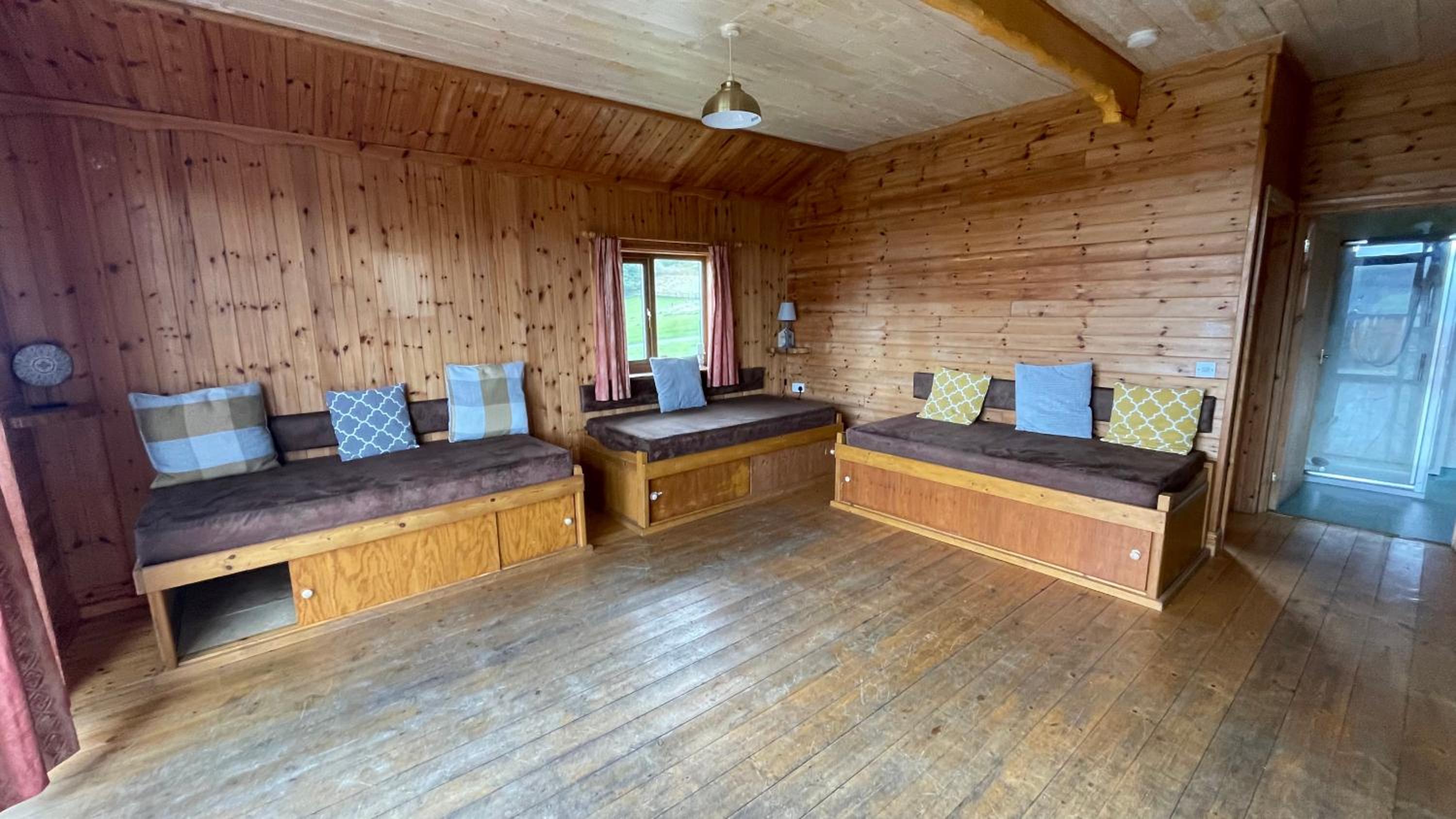Chalet - Log Cabin 3