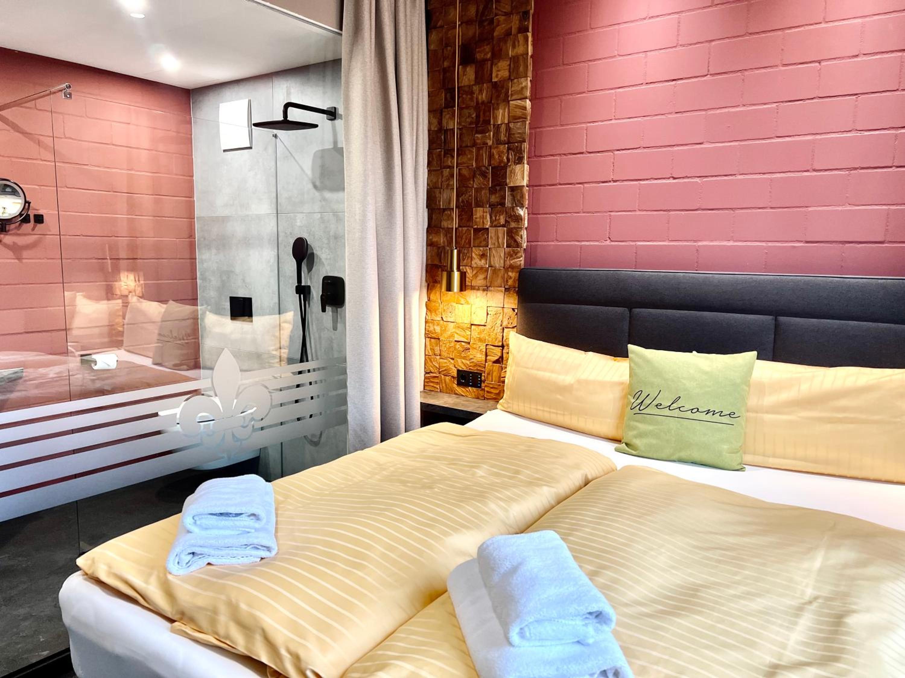 Standard Double Room - Photo 4
