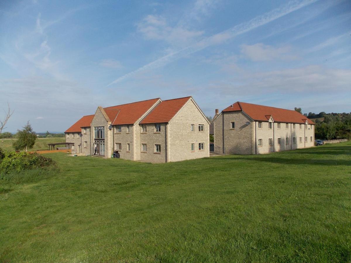 Seven-Bedroom House - Photo 11