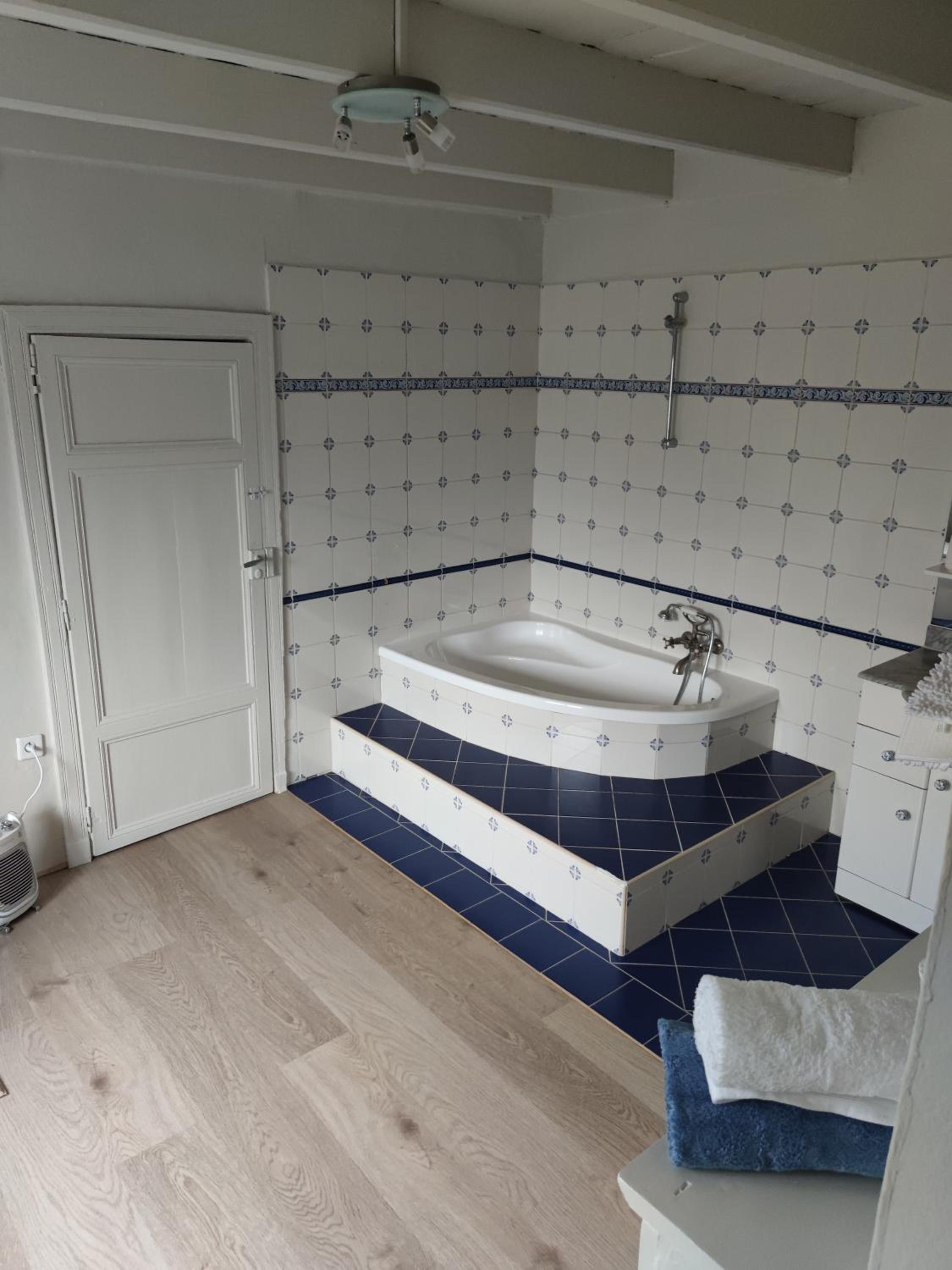 Deluxe Double Room with Bath photo 1